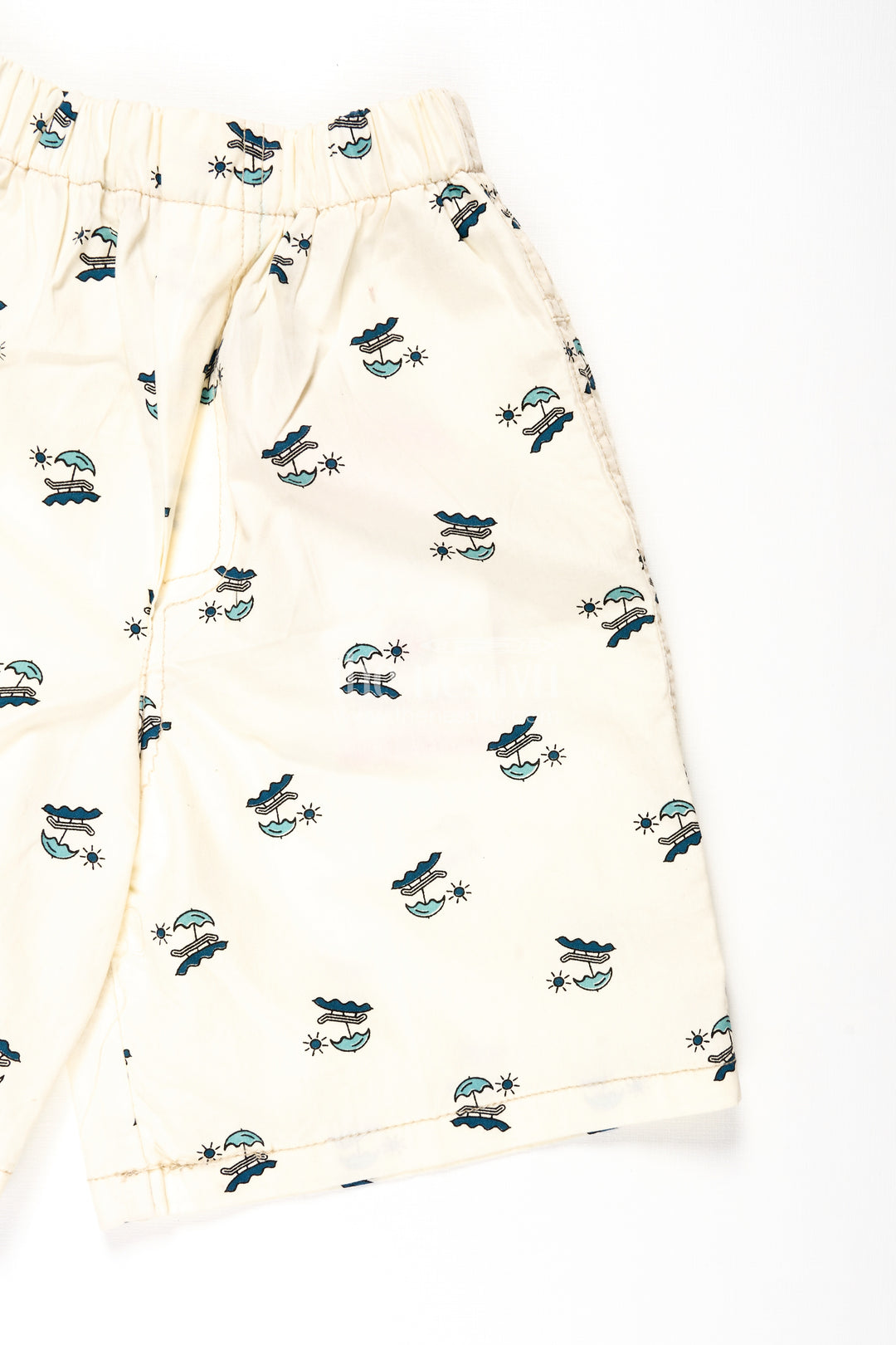 Boys White Cotton white cotton shorts with Beach Holiday Print and Soft All Over Digital Design