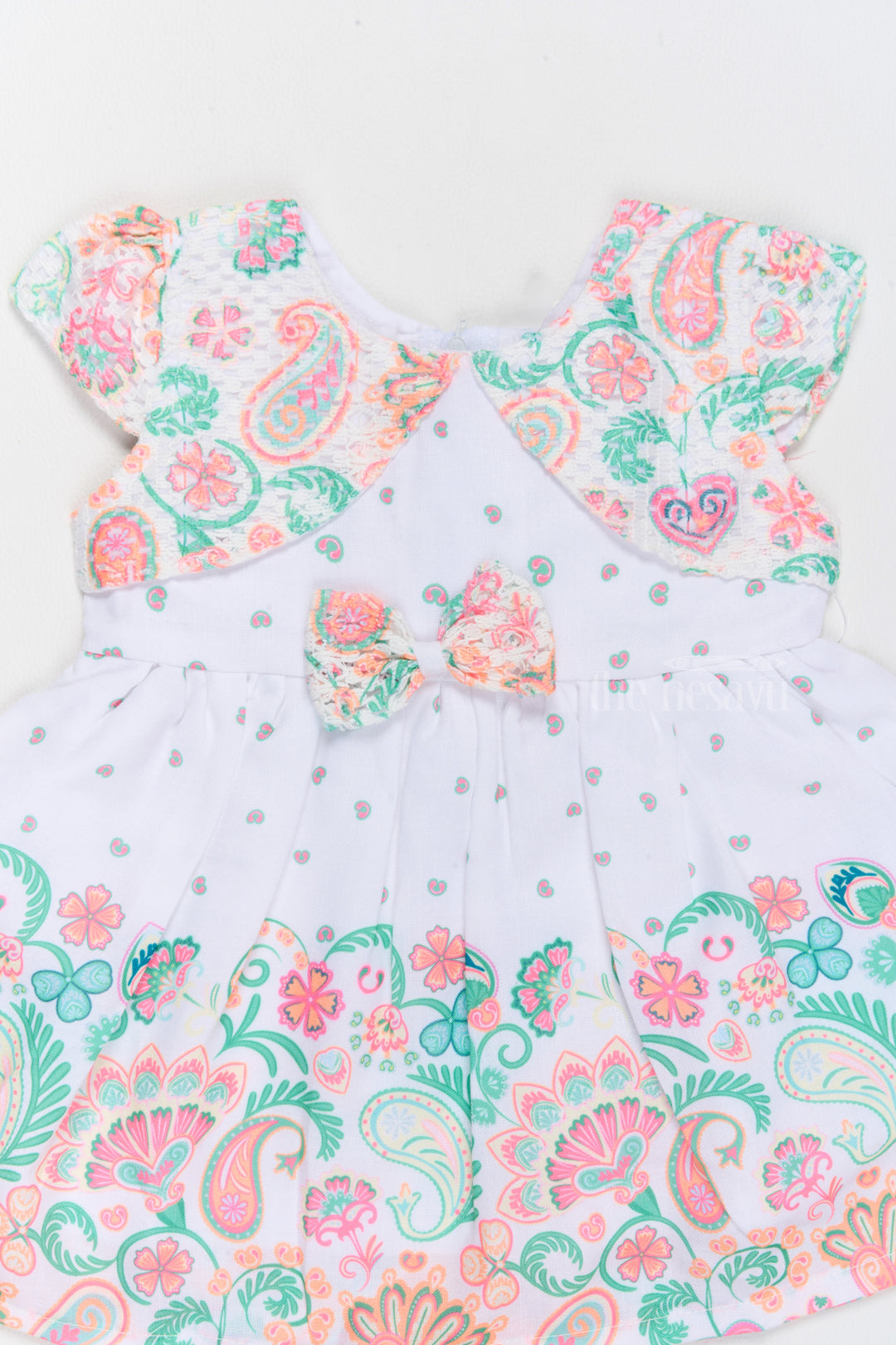 Short Frock Cotton for Girls with Vibrant Paisley Prints and Decorative Bow