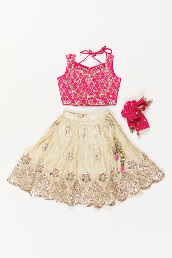 Girls Lehenga Choli in Pink with Thread Embroidery