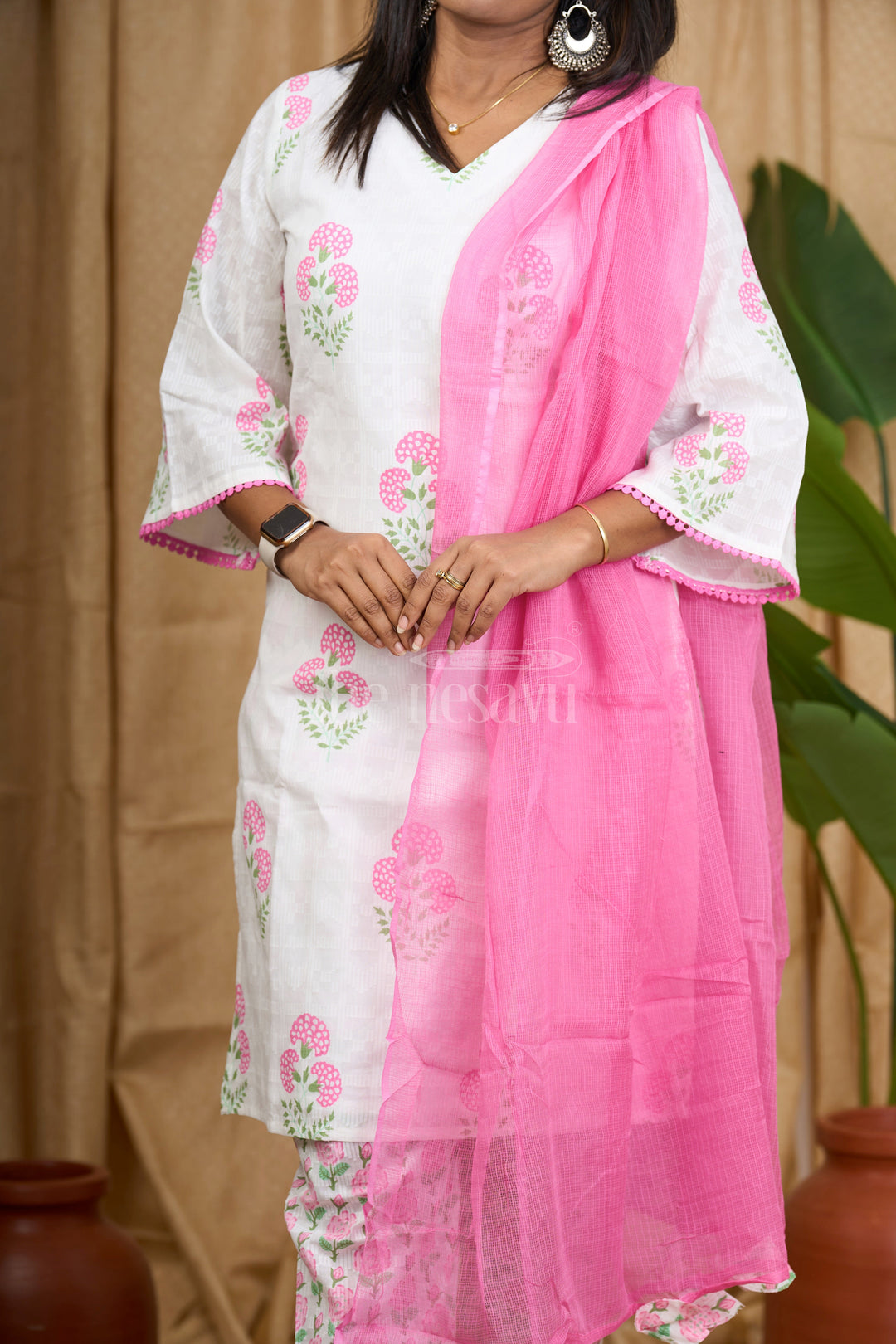 White Cotton Straight Kurta with Pink Floral Motifs and V-Neckline