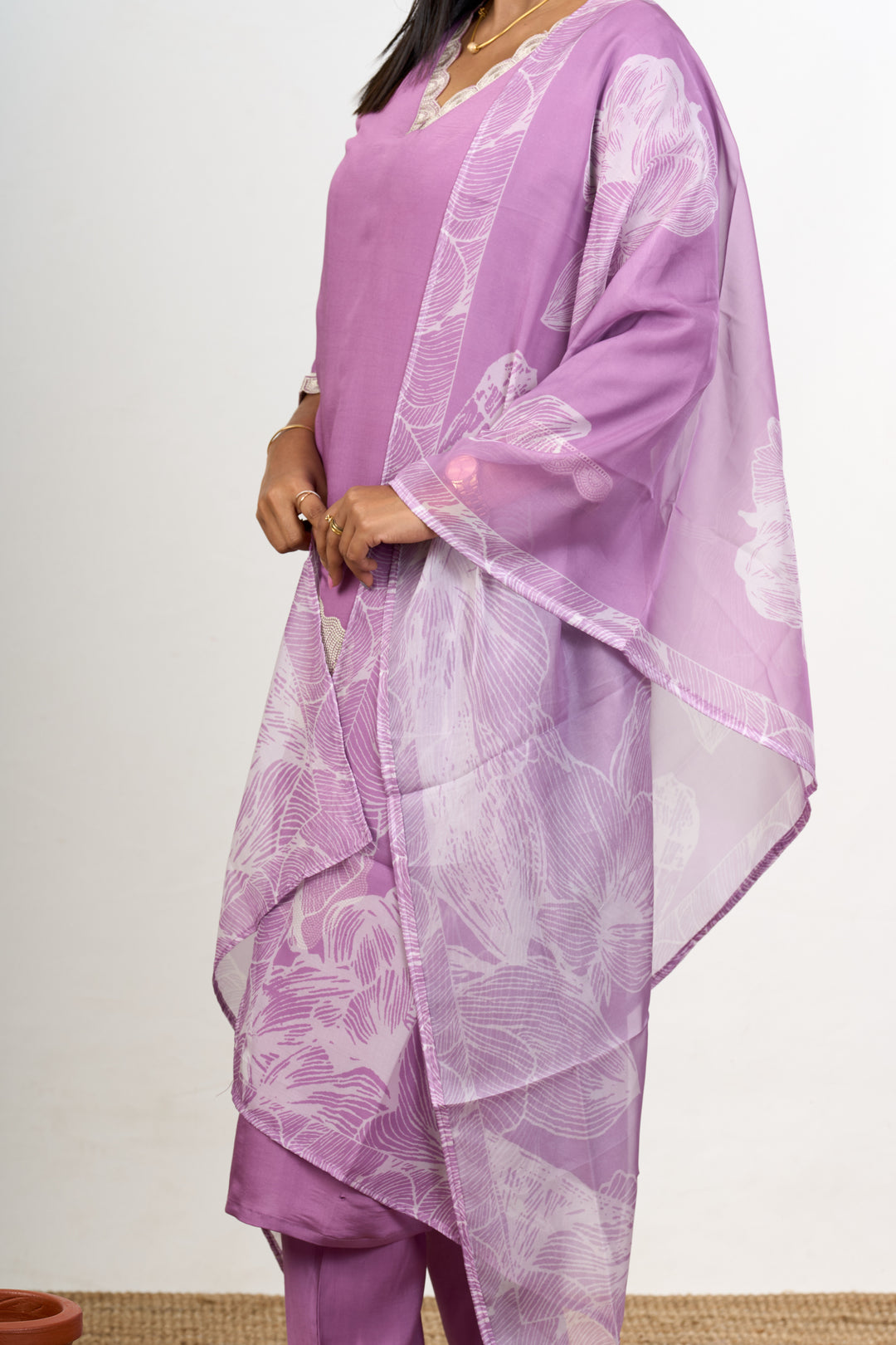 Women’s Trendy Dresses in Lavender Blend Silk with Delicate Lace and Floral Motifs