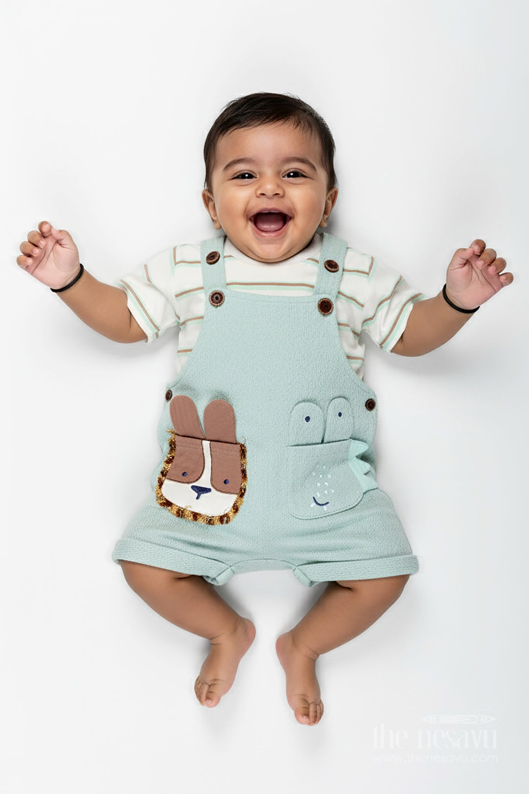 The Nesavu Boys Casual Set Animal Casual Outfit for Boys in Cotton with Green Dungaree and Fun Lion Face Applique Tee Combo Nesavu 14 (6M) / Green BCS303B-14 Nesavu Animal Casual Outfit Boys Green Cotton Dungaree Lion Face Embroidery