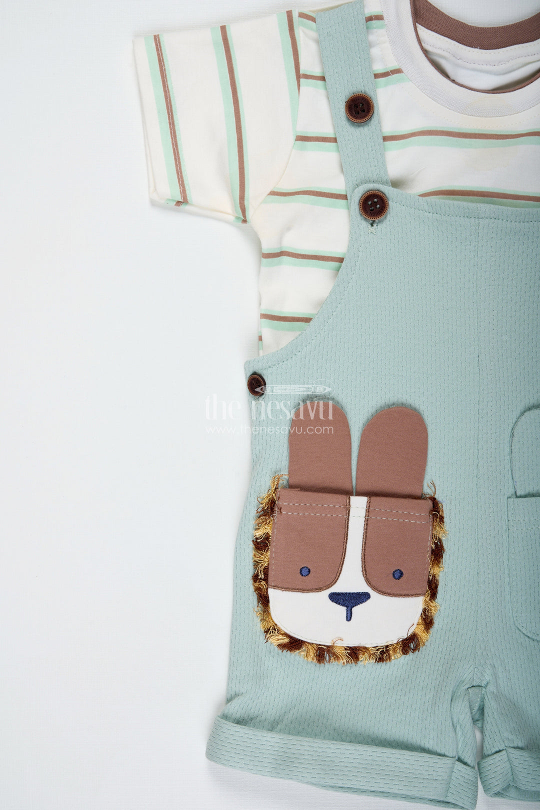 The Nesavu Boys Casual Set Animal Casual Outfit for Boys in Cotton with Green Dungaree and Fun Lion Face Applique Tee Combo Nesavu Nesavu Animal Casual Outfit Boys Green Cotton Dungaree Lion Face Embroidery