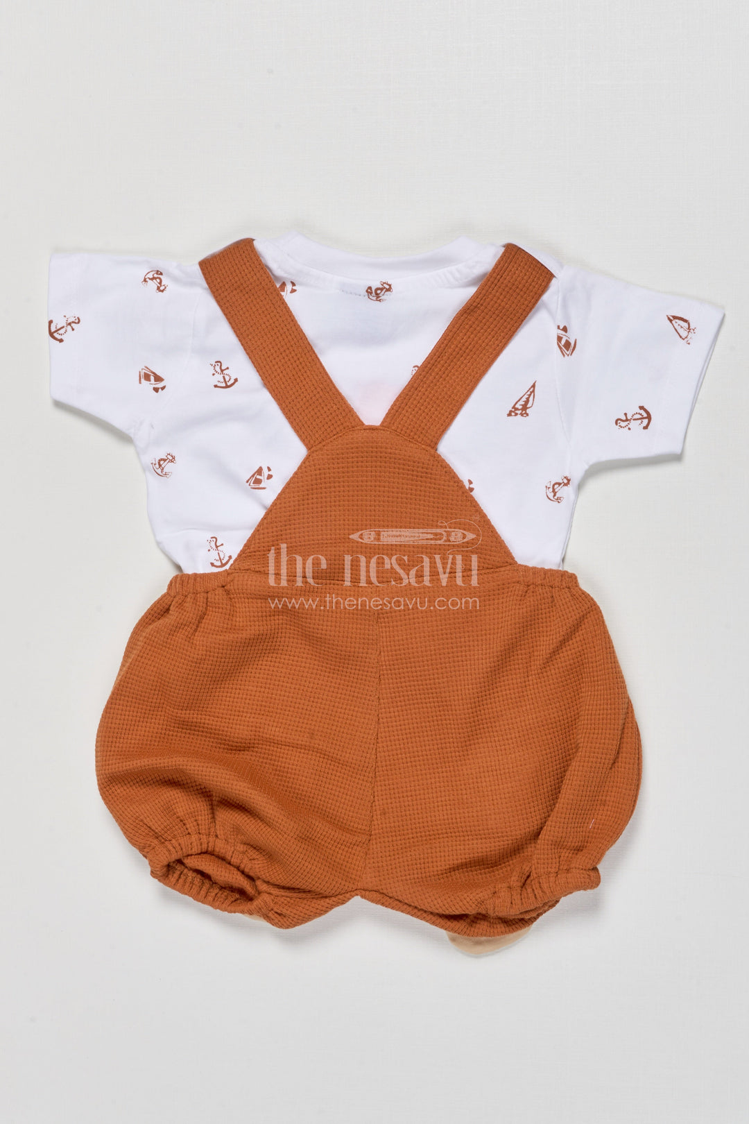 The Nesavu Baby Dungarees Baby Dungaree Set with Printed Tee for Playful Everyday Moments Nesavu Nesavu baby cotton dungaree set printed top everyday play toddler comfort