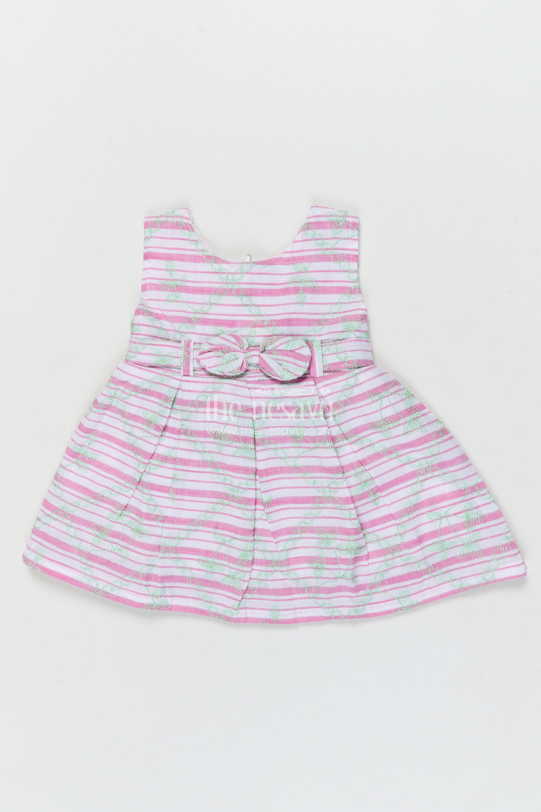 The Nesavu Baby Cotton Frocks Baby Girl Cotton Frock for Everyday Outings and Casual Photoshoots Nesavu 14 (6M) / Pink / Cotton BFJ922A-14 Nesavu baby girl cotton frock with thread embroidery for casual outings and playful days