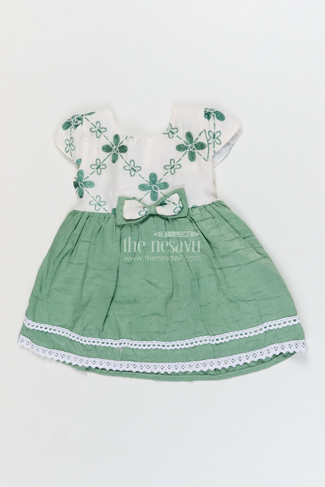 The Nesavu Baby Cotton Frocks Baby Girl Cotton Frock for Park Visits and Everyday Wear Nesavu 14 (6M) / Green / Cotton BFJ923A-14 Nesavu short-sleeved cotton frock for baby girls with floral embroidery and lace trim