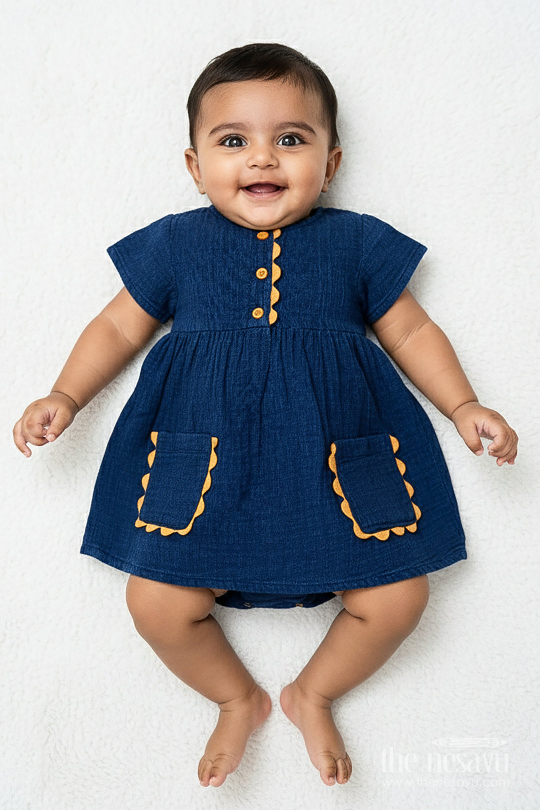 The Nesavu Girls Cotton Frock Baby Girl Cotton Frock with Pockets for Everyday Wear and Daycare Nesavu 12 (3M) / Blue GFC1928A-12 Nesavu baby girl cotton frock scallop-trim pockets playdates daycare comfort