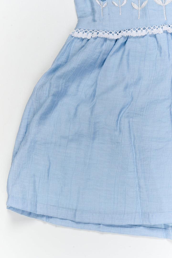 The Nesavu Girls Cotton Frock Baby Girl Cotton Frock with Thread Embroidery for Outings and Playdates Nesavu Nesavu baby girl cotton frock with thread embroidery for casual outings and summer playdates