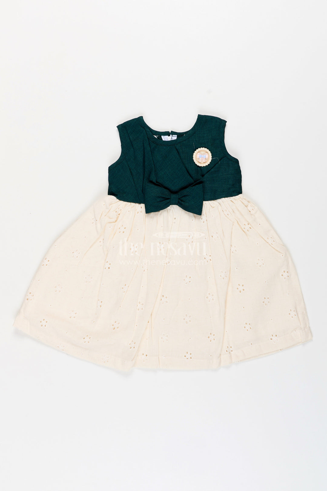 The Nesavu Girls Cotton Frock Baby Girl Hakoba Cotton Frock with Green Yoke for Casual and Festive Wear Nesavu 20 (3Y) / Green GFC1933A-20 Nesavu baby girl Hakoba cotton frock green yoke bow detail festive wear
