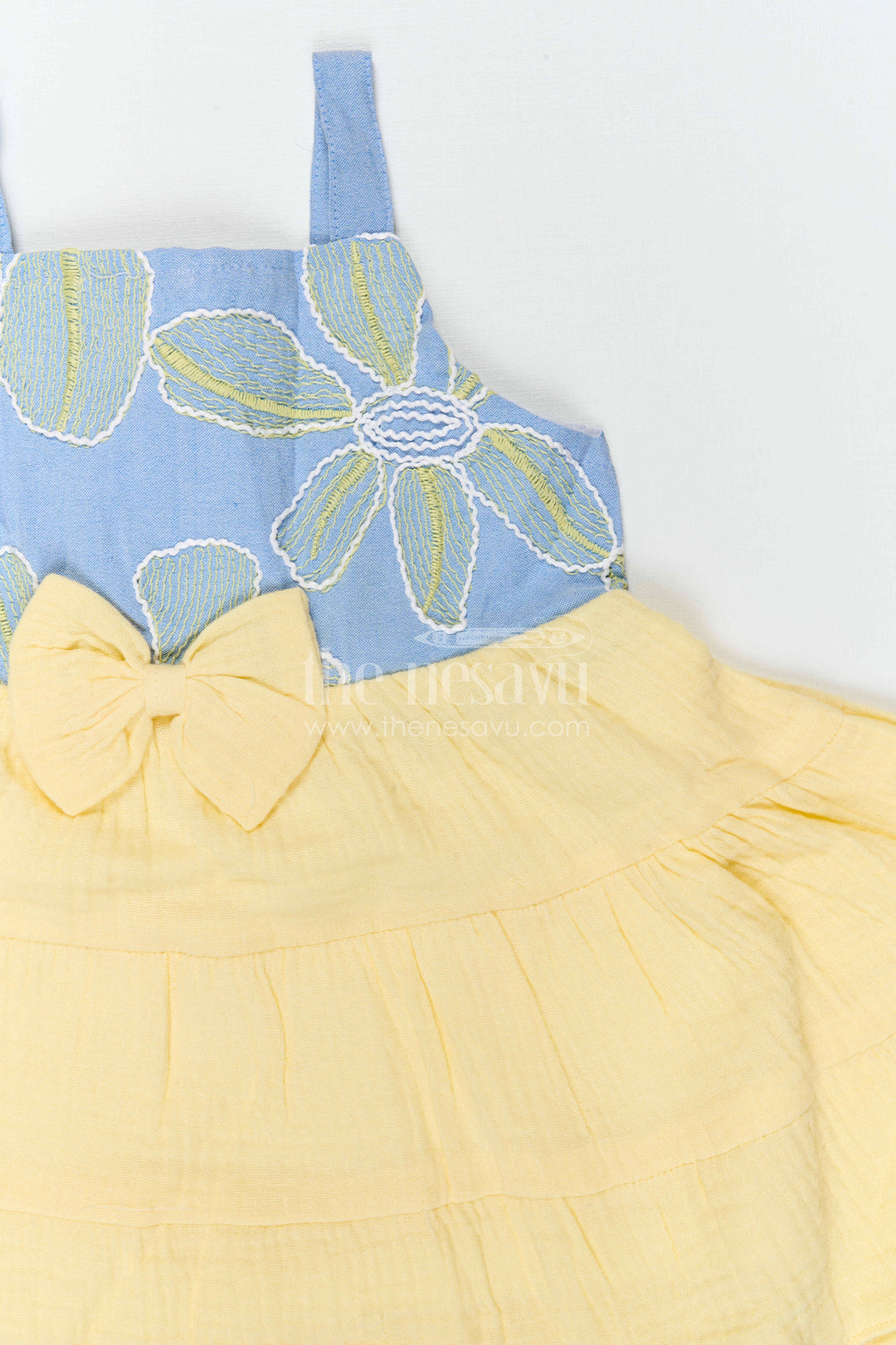 The Nesavu Girls Cotton Frock Baby Girl Sleeveless Frock for Summer Outings and Playdates Nesavu Nesavu Baby Girl Sleeveless Cotton Frock For Summer Outings And Playful Twirl Moments