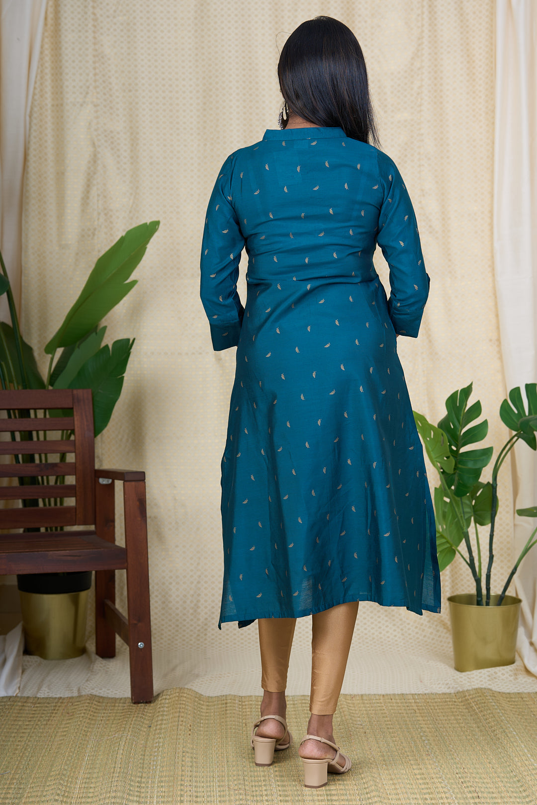 The Nesavu Womens A-Line Kurthas Best Kurta for Ladies - Teal Green Viscose Silk Kurta with Chinese Collar Nesavu