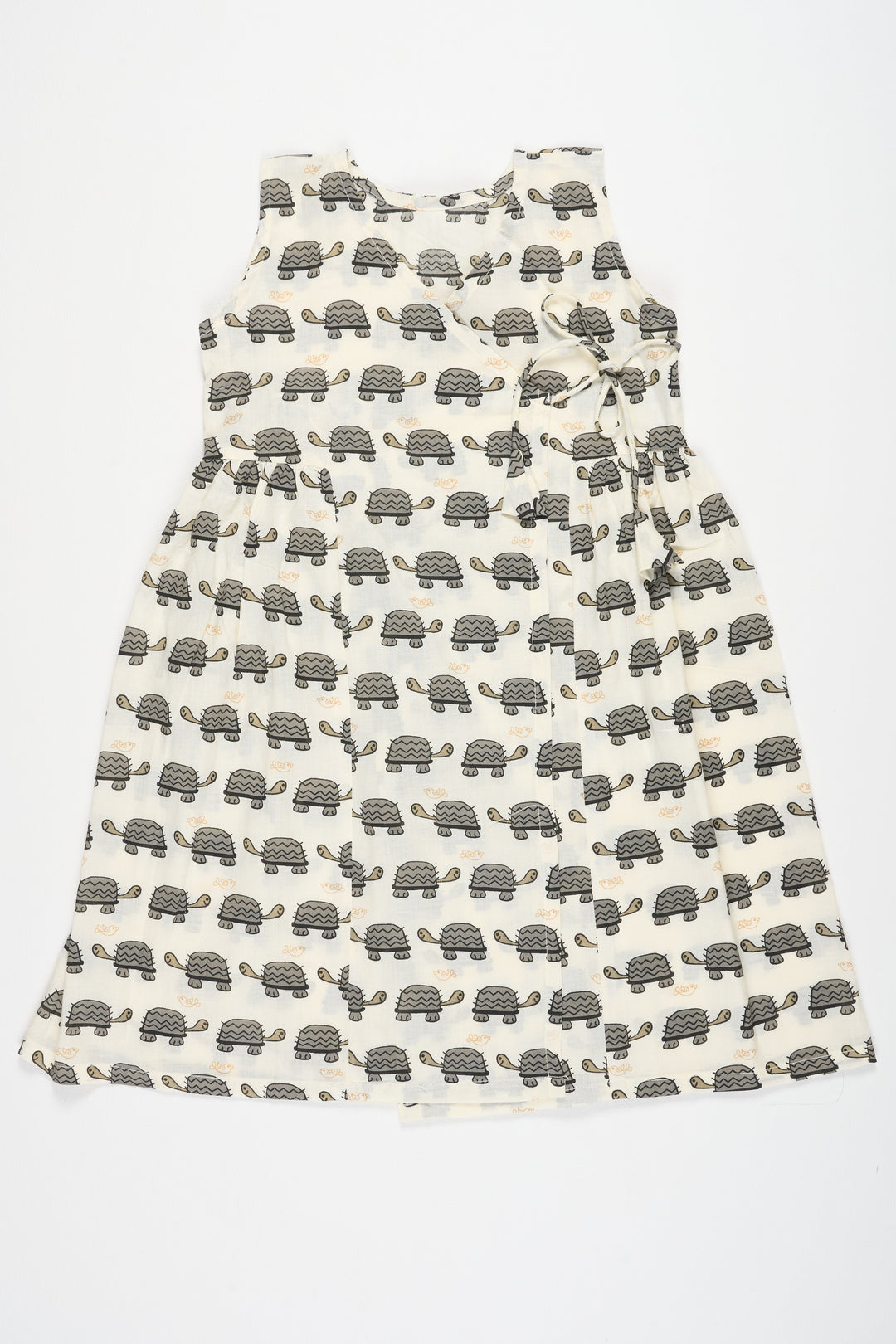 The Nesavu Baby Cotton Frocks Black and White Cotton Baby Frock with Tortoise Print Simple and Stylish Everyday Wear Nesavu 10 (NB) / Black BFJ686D-10 Nesavu Black White Cotton Baby Frock Tortoise Print Stylish Comfortable Everyday Outfit