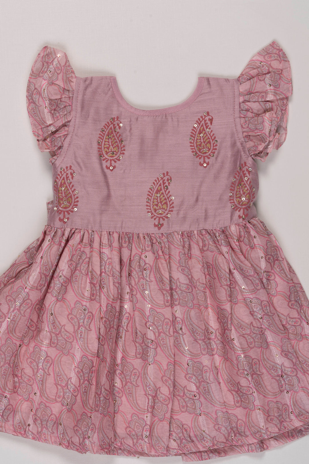 The Nesavu Girls Cotton Frock Blush Paisley Cotton Frock with Ruffle Sleeves for Girls Nesavu Girls Summer Cotton Dress | Soft Pink Paisley Frock | The Nesavu