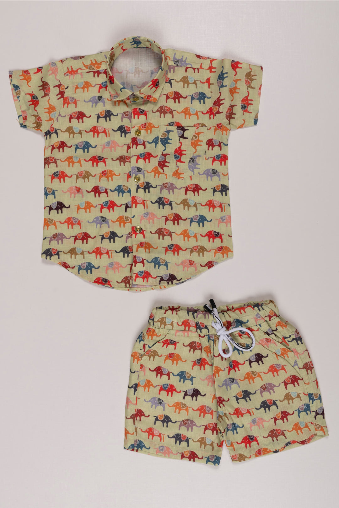 The Nesavu Boys Casual Set Boys Adventure Co-ord Set: Playful Elephant Parade Print Shirt and Shorts Nesavu 16 (1Y) / Green BCS006B-16 Boys Elephant Print Shirt & Shorts Set | Comfortable Casual Kids Wear | The Nesavu