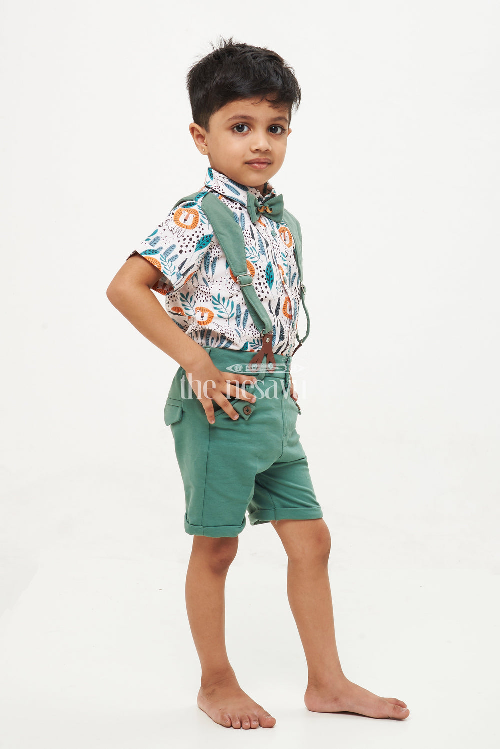 The Nesavu Boys Casual Set Boys' Animal Themed Shirt, Shorts, and Suspenders Set Nesavu Boys' Animal Themed Shirt, Shorts, and Suspenders Set - Lion Print