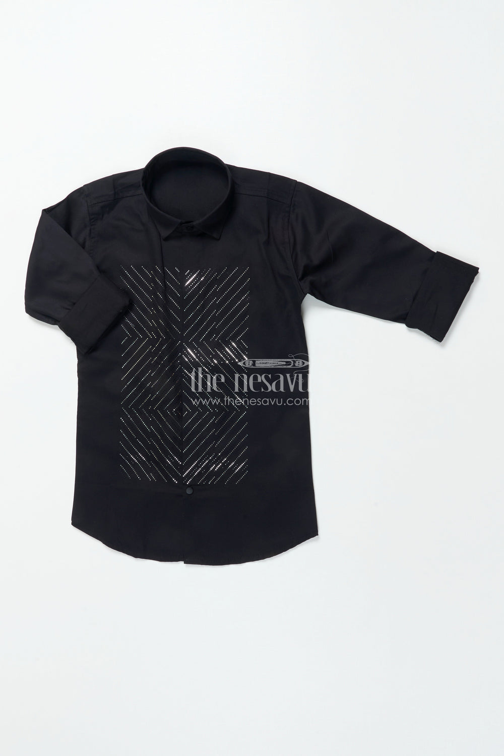 The Nesavu Boys Cotton Shirt Boys Black Shirt with Foil Detailing Party-Ready Designer Wear Nesavu 26 (6Y) / Black BS349D-26 Boys black shirt foil print festive designer cotton blend shirt