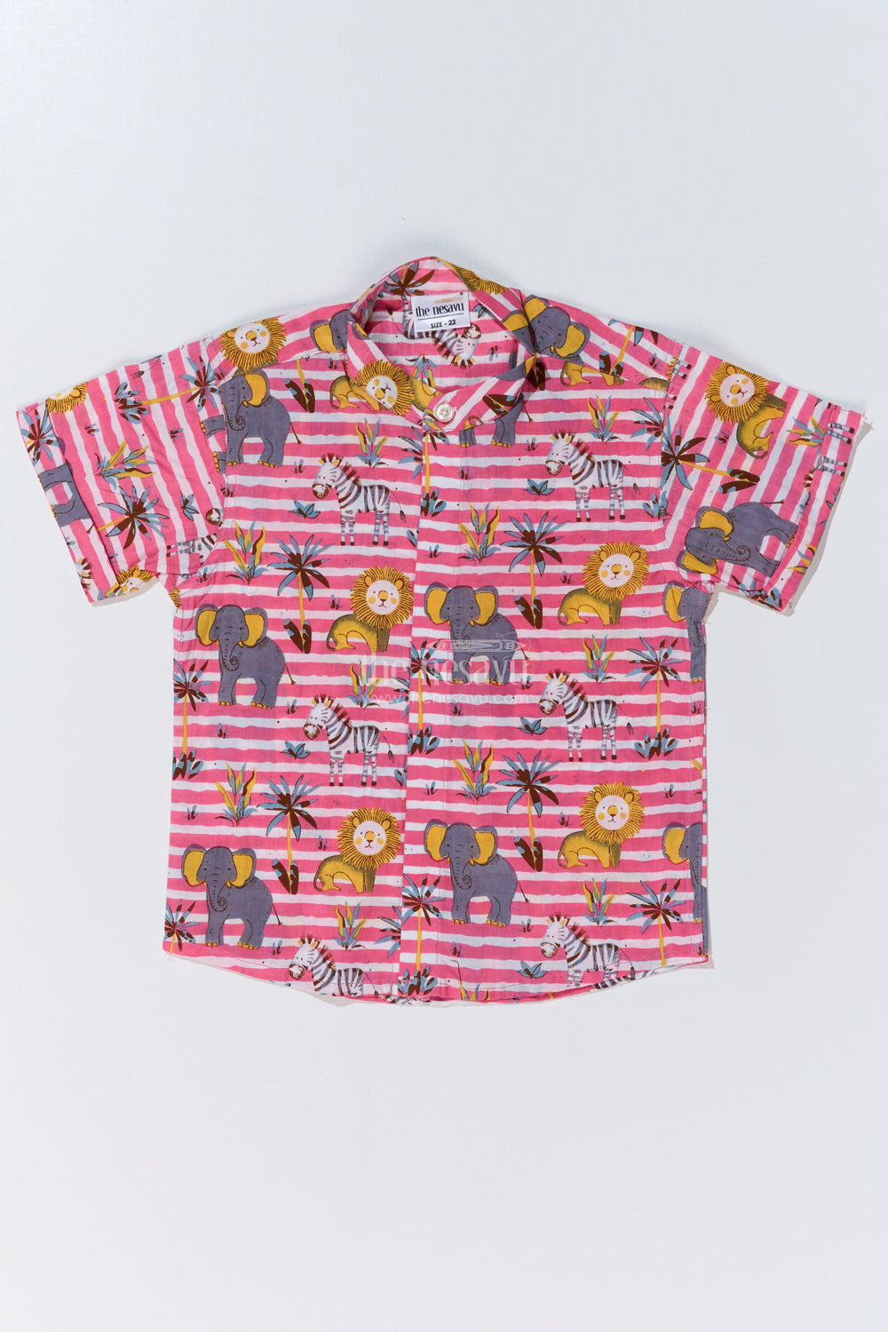 The Nesavu Boys Cotton Shirt Boys Casual Animal Print Dress Shirt in Cotton Block Print with Safari Motif Nesavu 16 (1Y) / Pink BS241C-16 Nesavu Boys Casual Animal Print Dress Shirt Cotton Block Print Safari Theme