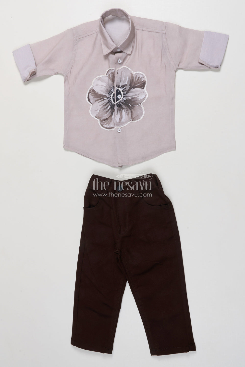 The Nesavu Boys Casual Set Boys Cotton Blend Casual Wear Set with Bold Floral Placement Print Nesavu 16 (1Y) / Brown BCS493A-16 Nesavu boys casual cotton blend set center floral print contrast cuff detailing
