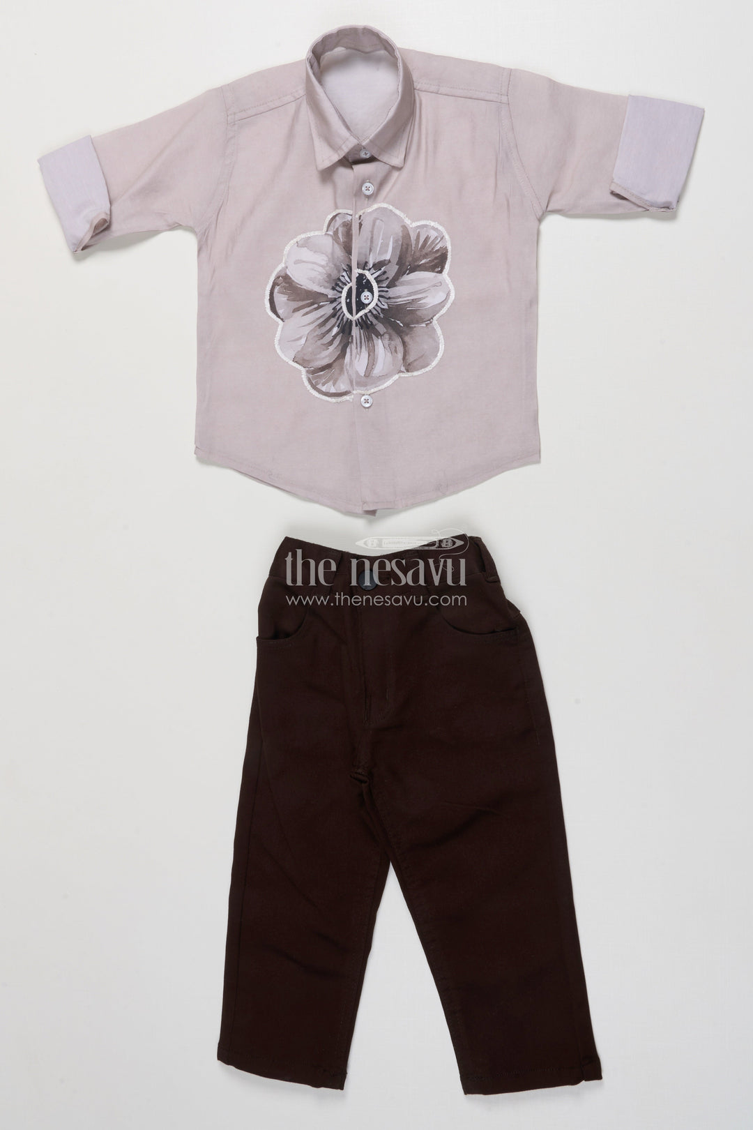The Nesavu Boys Casual Set Boys Cotton Blend Casual Wear Set with Bold Floral Placement Print Nesavu 16 (1Y) / Brown BCS493A-16 Nesavu boys casual cotton blend set center floral print contrast cuff detailing