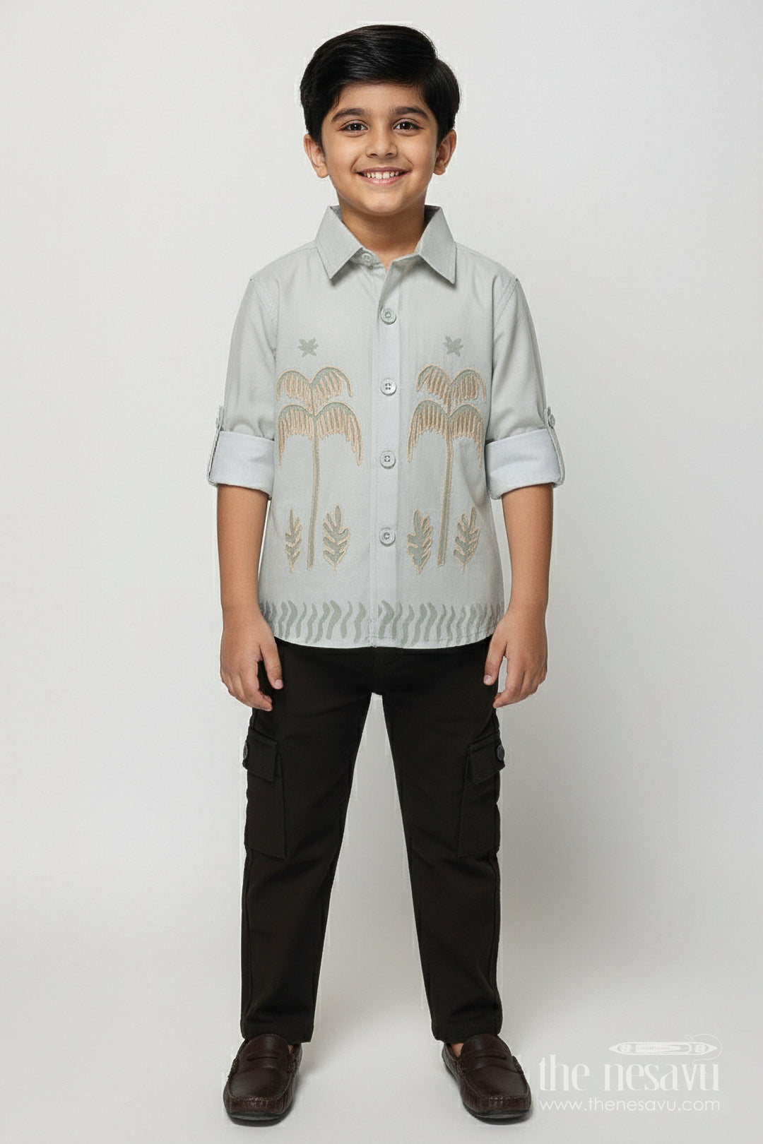 The Nesavu Boys Casual Set Boys Cotton Casual Wear Set with Embroidered Palm Motifs Nesavu 16 (1Y) / Green BCS494A-16 Nesavu boys casual cotton shirt pant set embroidered palm design daily wear