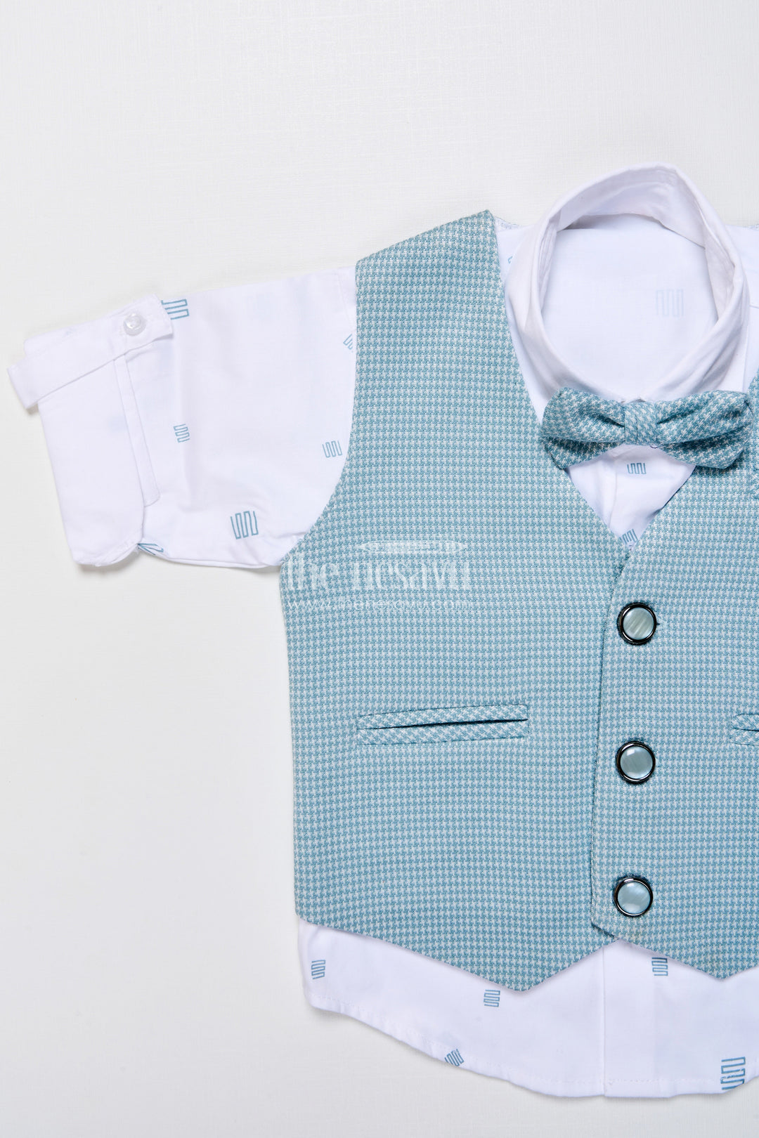 The Nesavu Boys Casual Set Boys Cotton Party Outfit with Printed Shirt and Matching Jacket Set Nesavu Nesavu boys cotton party wear set printed shirt checked jacket bow tie festive events