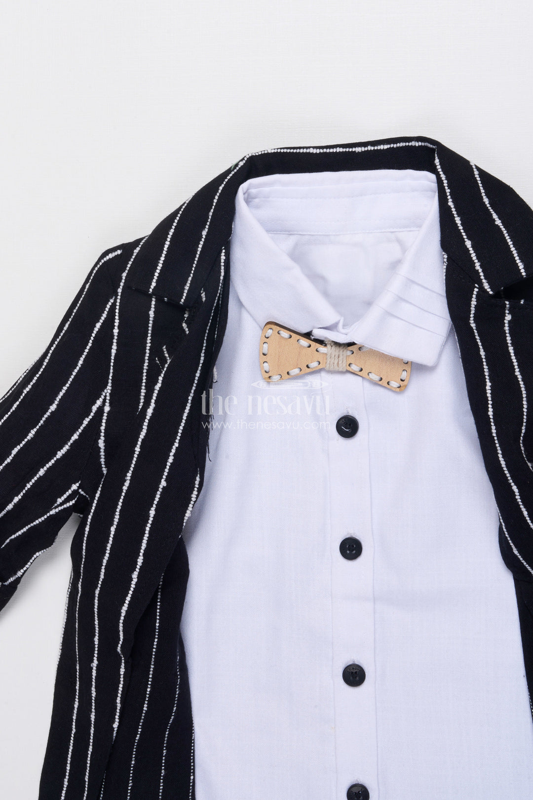 The Nesavu Boys Blazer Set Boys Cotton Stripe Blazer Outfit with Playful Embroidery and Bow Tie Nesavu Nesavu boys striped cotton blazer set bow tie badge  party wear suit