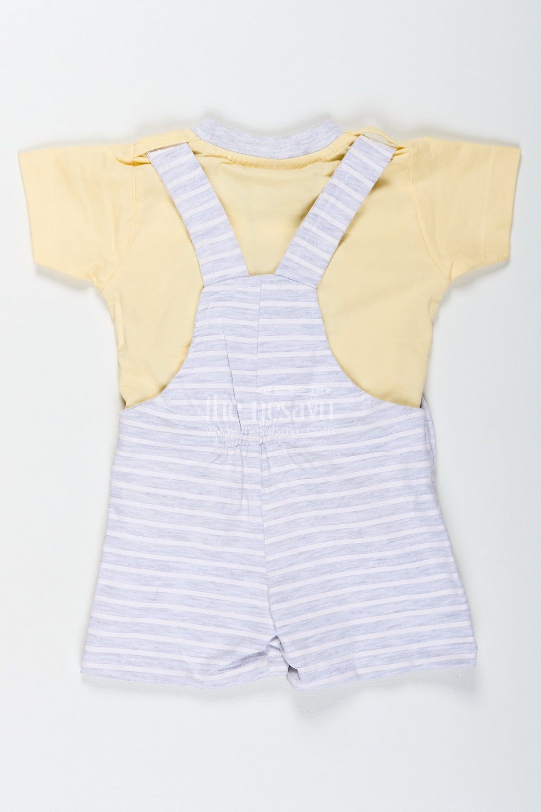 The Nesavu Boys Casual Set Boys Cotton Yellow Dress Outfit Casual with Giraffe Patch and Striped Dungaree for Sunny Day Comfort Nesavu Nesavu Boys Yellow Dress Outfit Casual Set Giraffe Patch Striped Cotton Dungaree Everyday Fun