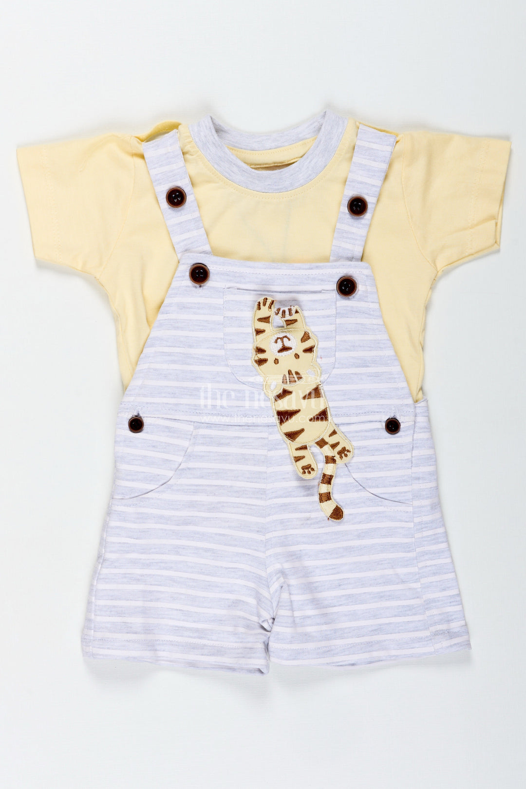 The Nesavu Boys Casual Set Boys Cotton Yellow Dress Outfit Casual with Giraffe Patch and Striped Dungaree for Sunny Day Comfort Nesavu Nesavu Boys Yellow Dress Outfit Casual Set Giraffe Patch Striped Cotton Dungaree Everyday Fun