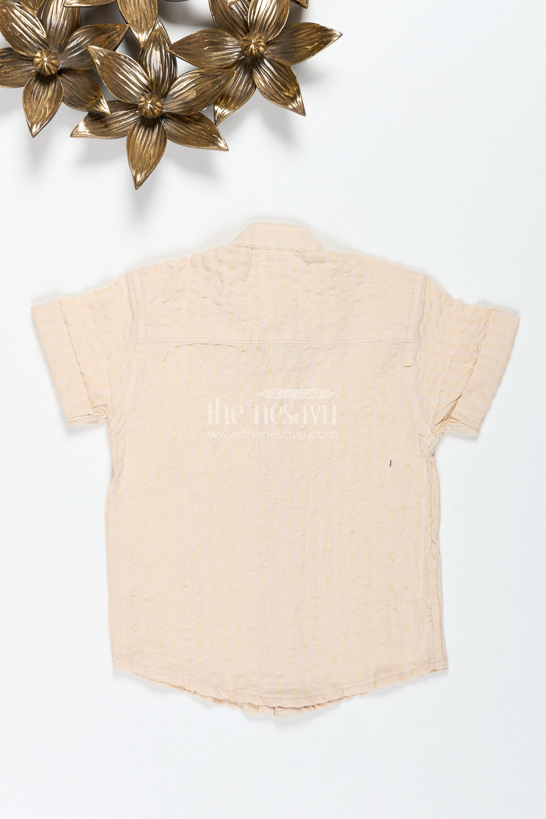 The Nesavu Boys Cotton Shirt Boys Cream Cotton Shirt for Casual Festive Gatherings Nesavu Nesavu Boys Cream Cotton Shirt Casual Seersucker Mandarin Collar Outfit Festive Occasions