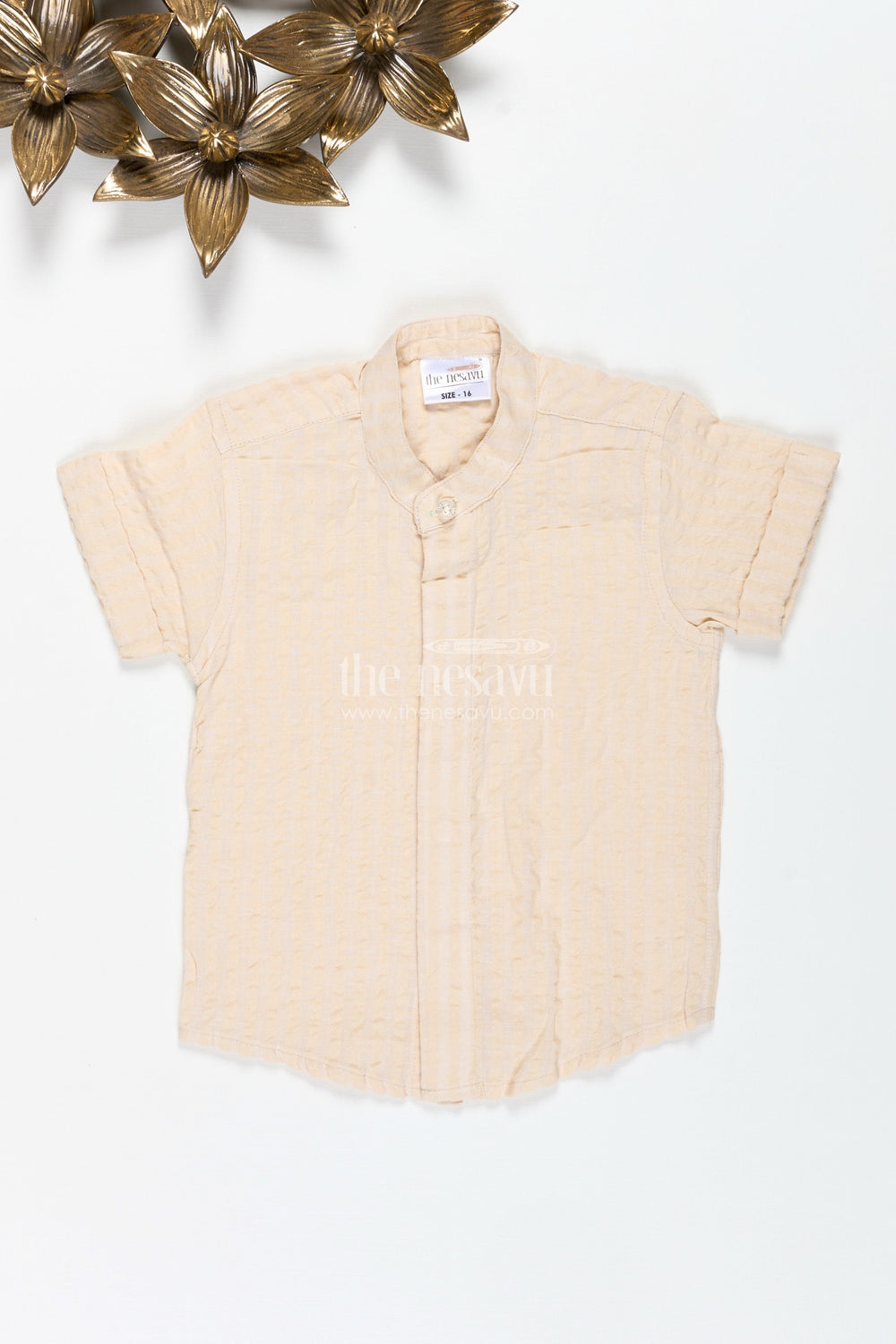 The Nesavu Boys Cotton Shirt Boys Cream Cotton Shirt for Casual Festive Gatherings Nesavu Nesavu Boys Cream Cotton Shirt Casual Seersucker Mandarin Collar Outfit Festive Occasions
