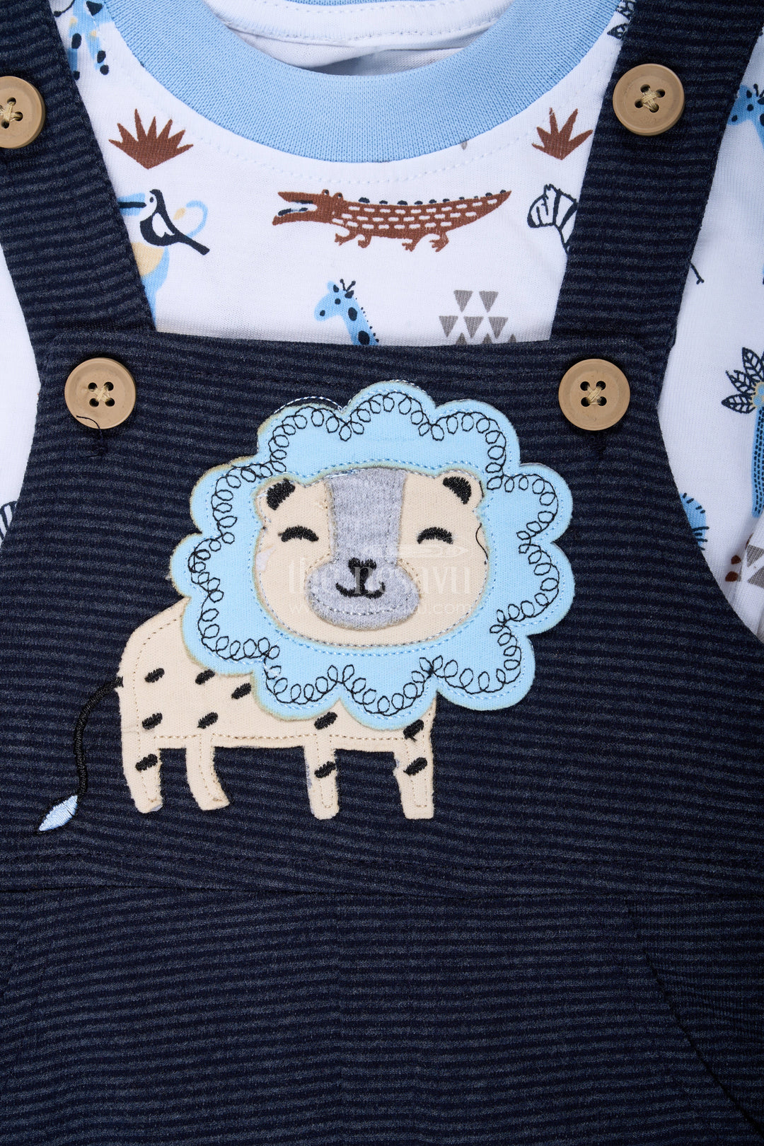 The Nesavu Boys Casual Set Boys Digital Printing T Shirts and Pant Set in Cotton Corduroy with Blue Overalls and Giraffe Patch for Creative Outfits Nesavu Nesavu Boys Digital Printing T Shirts Pant Set Corduroy Overalls Animal Themed Tee