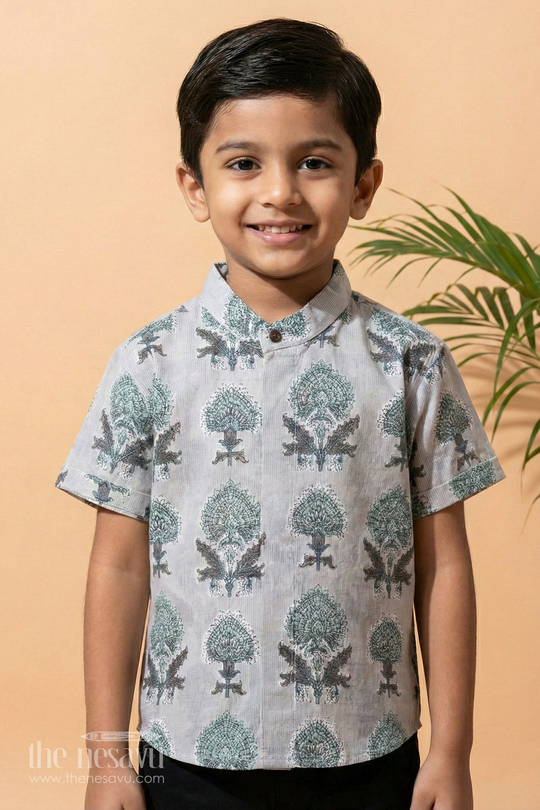 The Nesavu Boys Cotton Shirt Boys' Enchanted Forest Print Cotton Shirt Nesavu 16 (1Y) / Gray / Cotton BS130A-16 Enchanted Forest Boys Print Shirt | The Nesavu