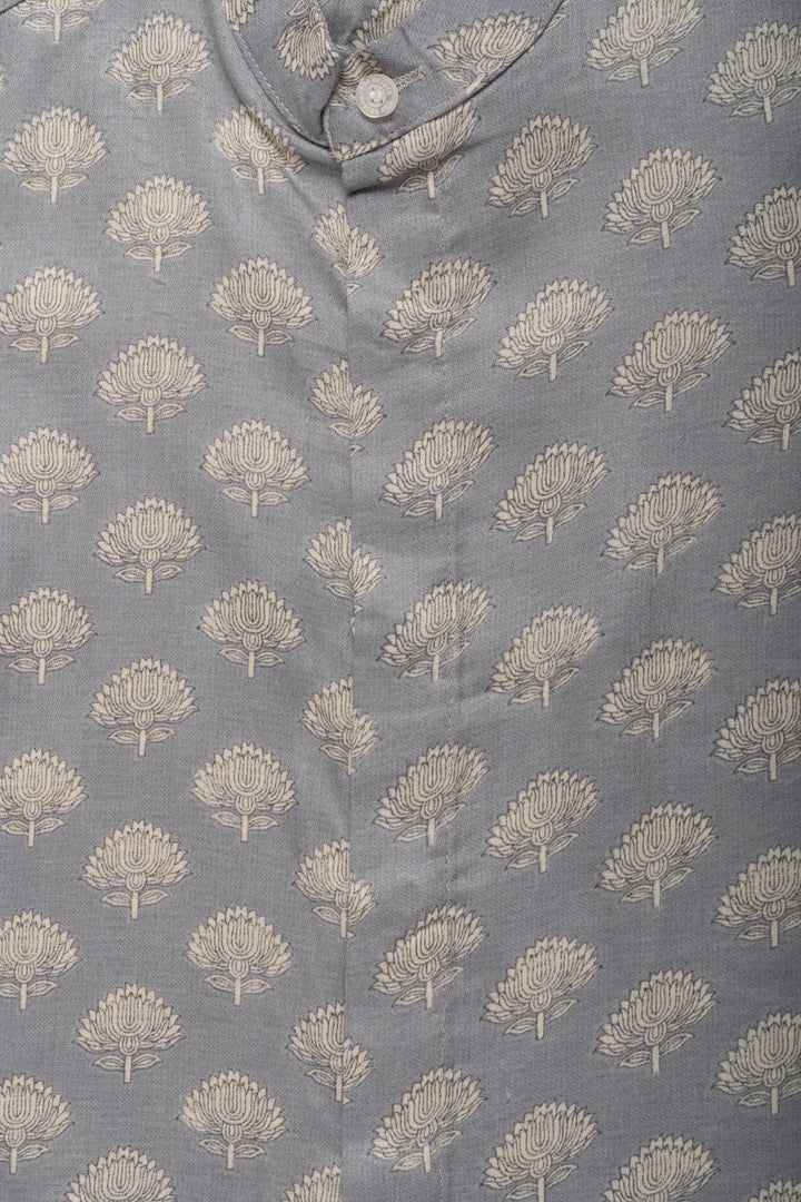 The Nesavu Boys Cotton Shirt Boys Gray Cotton Shirt with Intricate Tree Print – Casual and Festive Wear Nesavu Boys Gray Cotton Shirt with Intricate Tree Print | Casual and Festive Wear | The Nesavu