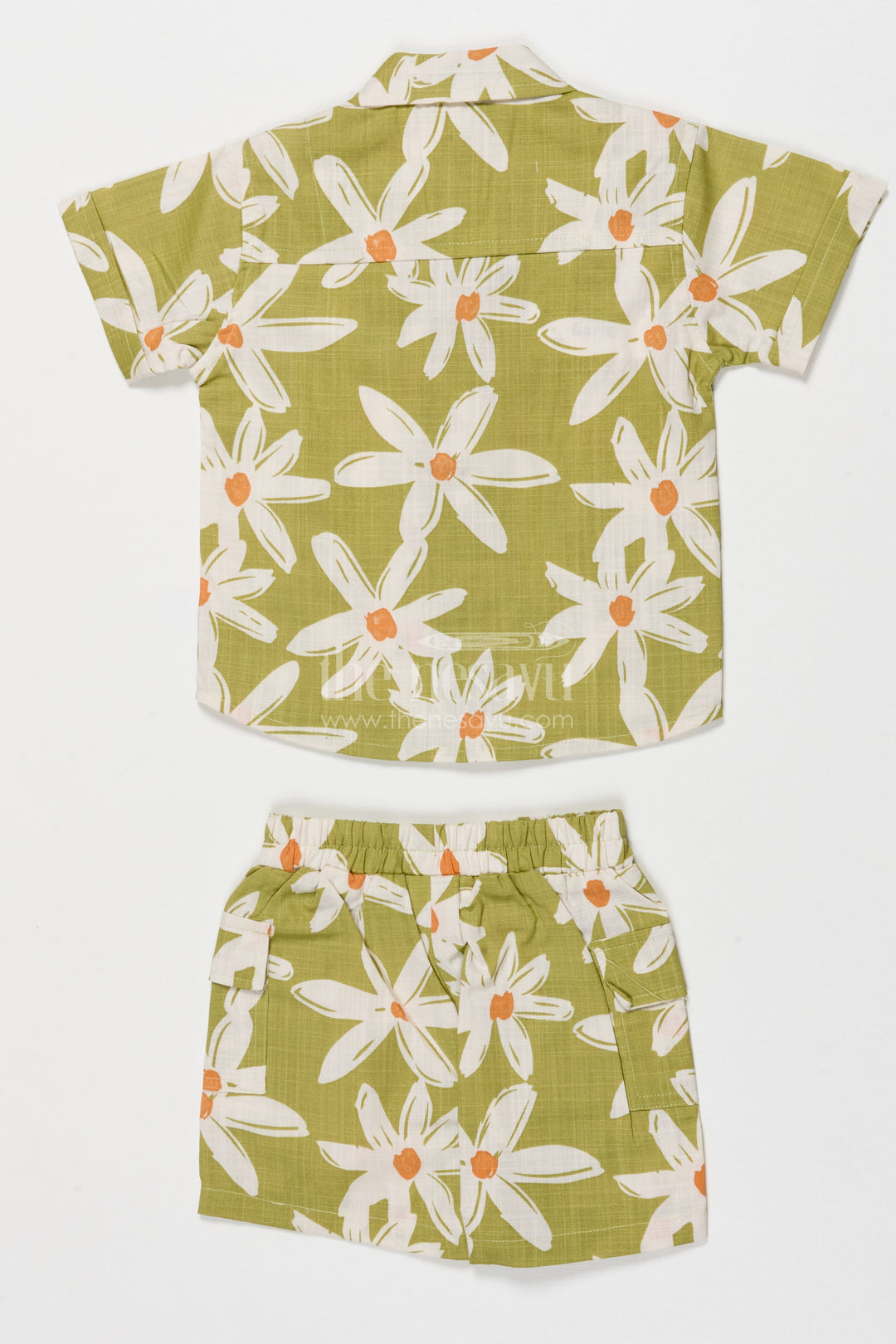 The Nesavu Boys Casual Set Boys Green Floral Cotton Set for Playful Summer Days Nesavu Nesavu boys floral cotton shirt and shorts set in green – ideal for summer play