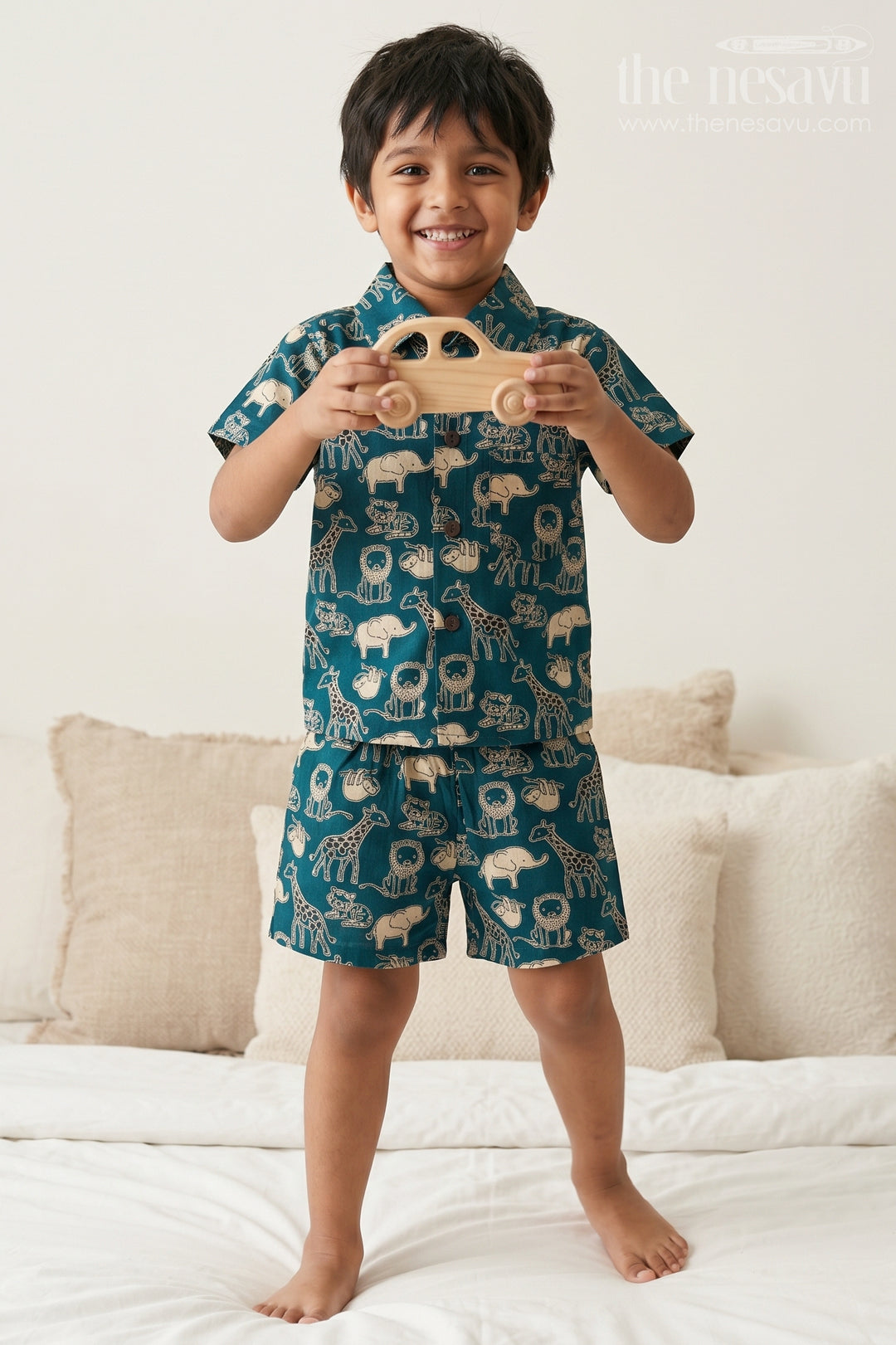 The Nesavu Boys Casual Set Boys Matching Outfit for Summer Travel and Playtime Nesavu 16 (1Y) / Blue / Cotton BCS605C-16 Nesavu Boys Cotton Matching Co Ord Set For Summer Travel With Animal Print Shirt And Shorts