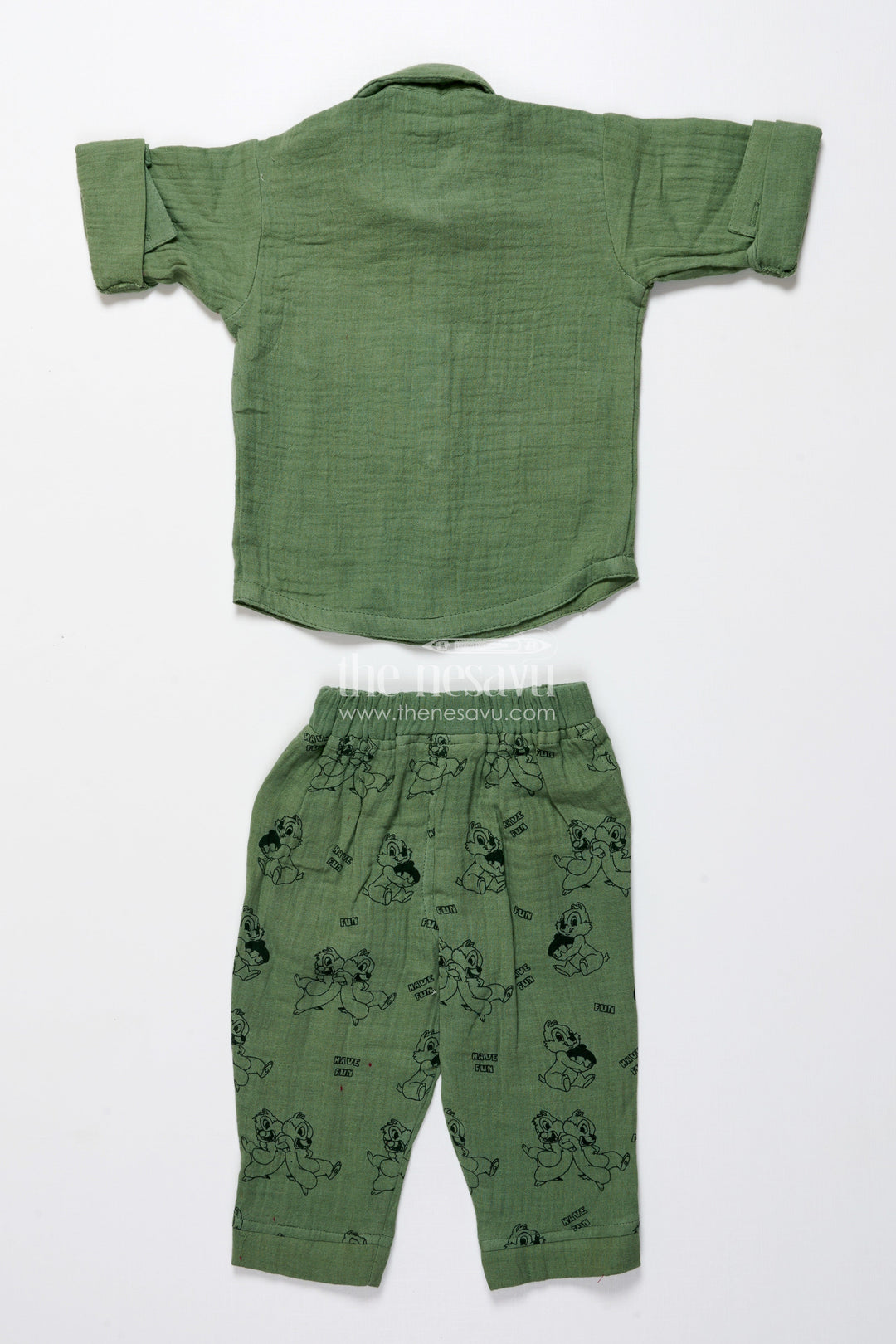The Nesavu Boys Casual Set Boys Muslin Cotton Outfit Set with Cartoon Prints for Fun-Filled Days Nesavu Nesavu boys muslin cotton outfit set cartoon print toddlers fun days playful wear