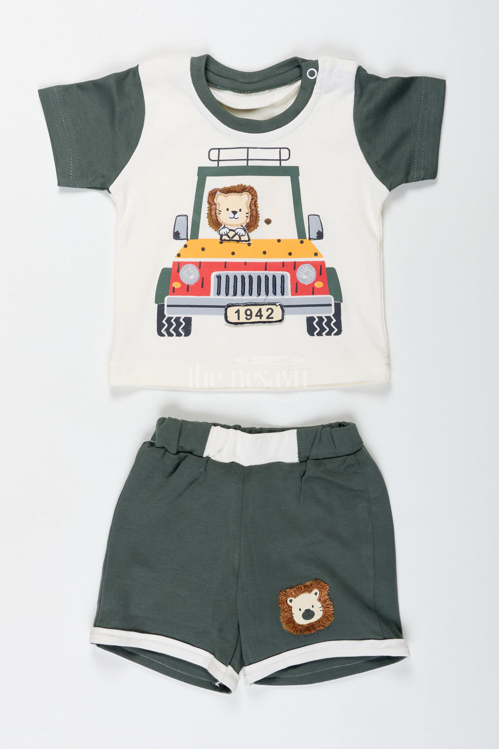 The Nesavu Boys Casual Set Boys Newborn Green Cotton Dress Set with Robot Print Tee and Dark Shorts for Comfortable Daily Wear Nesavu 14 (6M) / Green BCS283A-14 Nesavu Boys Newborn Green Cotton Dress Set Robot Printed Tee Dark Shorts Casual Wear