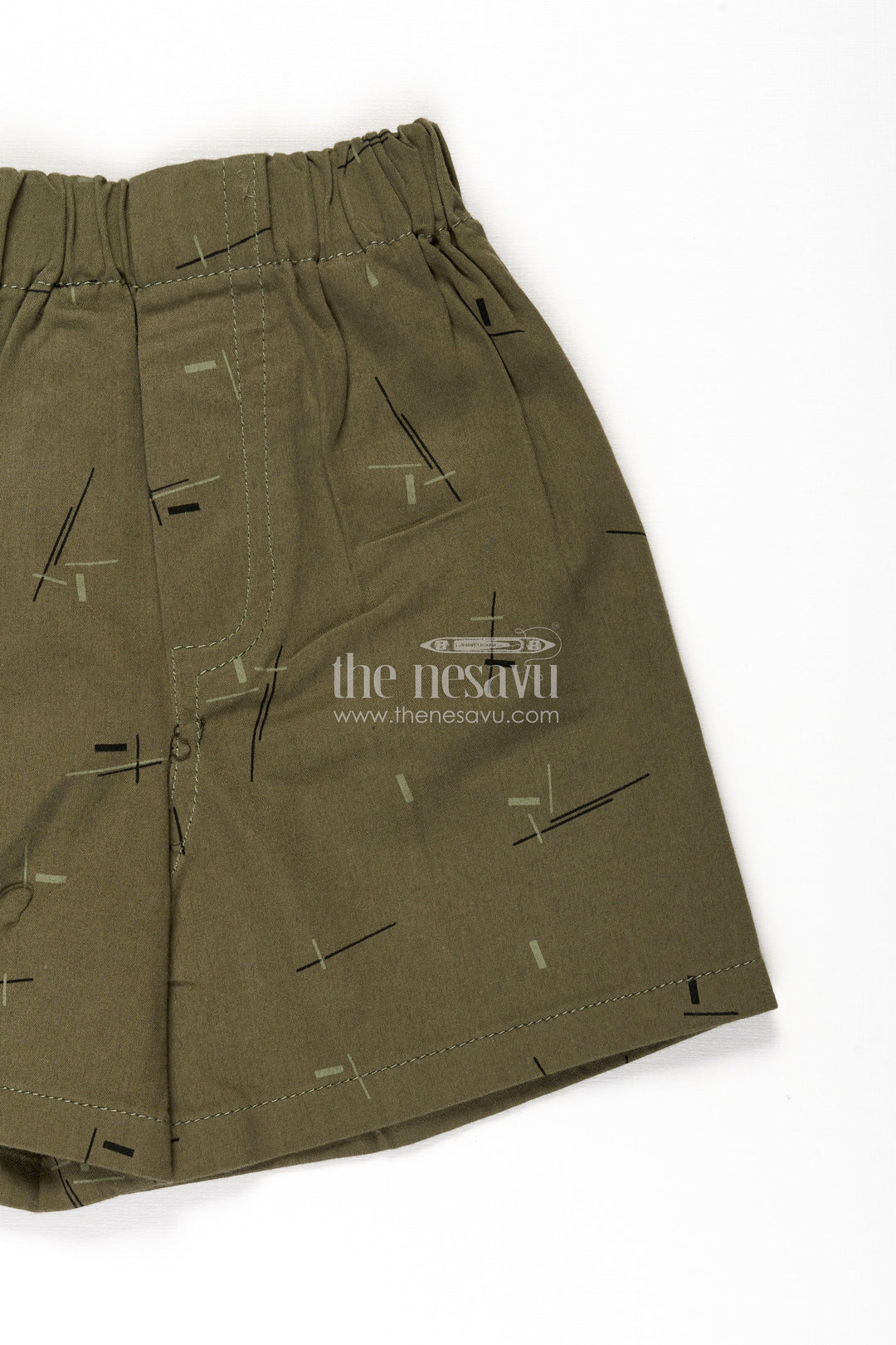 The Nesavu Boys Shorts Boys Olive Green Cotton Elasticized Shorts with Abstract Line Print and Soft Waistband for All Day Ease Nesavu Nesavu Boys Olive Green Cotton Elasticized Shorts Abstract Line Print Comfortable Fit