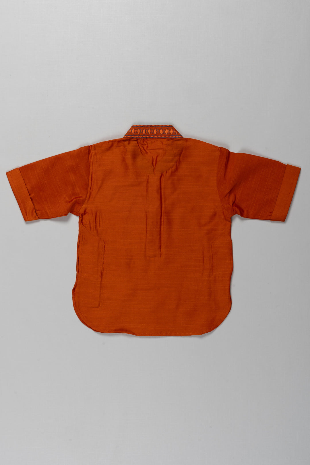 The Nesavu Boys Kurtha Shirt Boys Orange Cotton Blend Shirt with Embellished Neckline Detailing and Casual Dress Shirts Look Nesavu Nesavu Boys Orange Cotton Blend Shirt Decorative Collar casual dress shirts Appeal