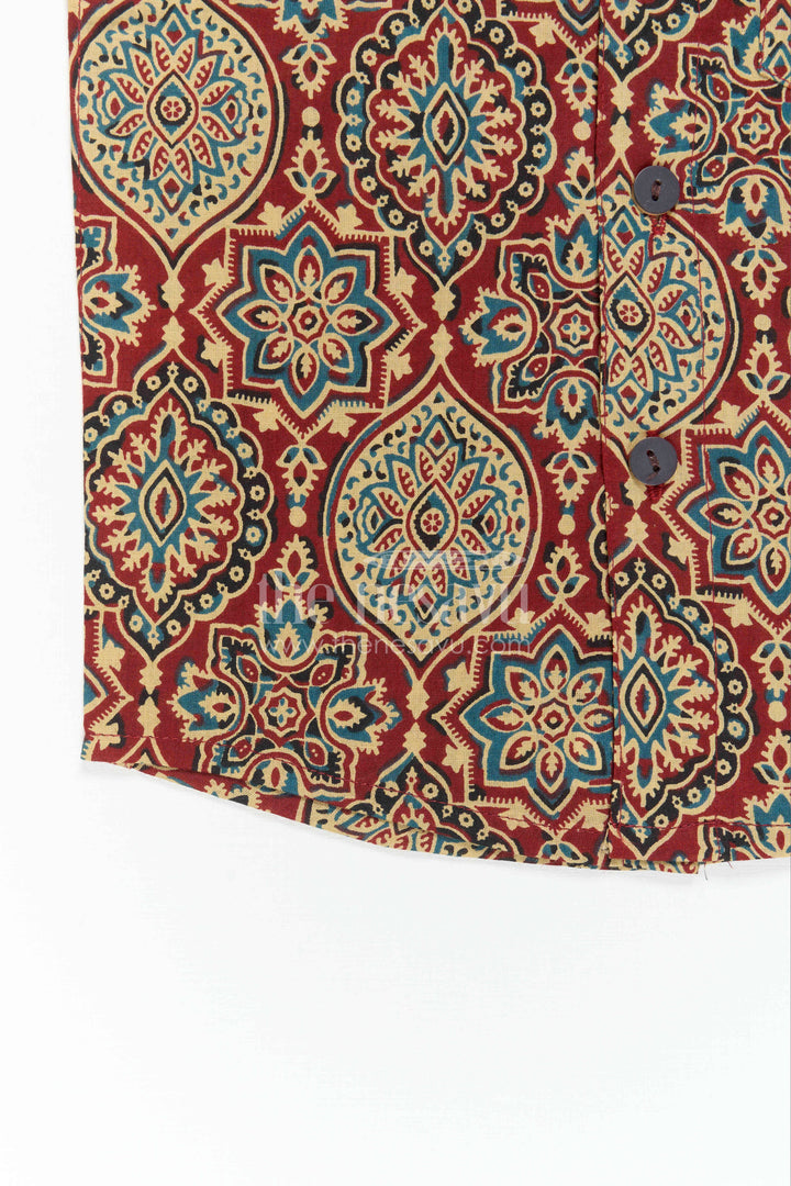 The Nesavu Boys Cotton Shirt Boys Printed Cotton Shirt for Casual Outings and Vacation Wear Nesavu Nesavu Boys Cotton Printed Shirt With Geometric Digital Print For Casual And Festive Outings
