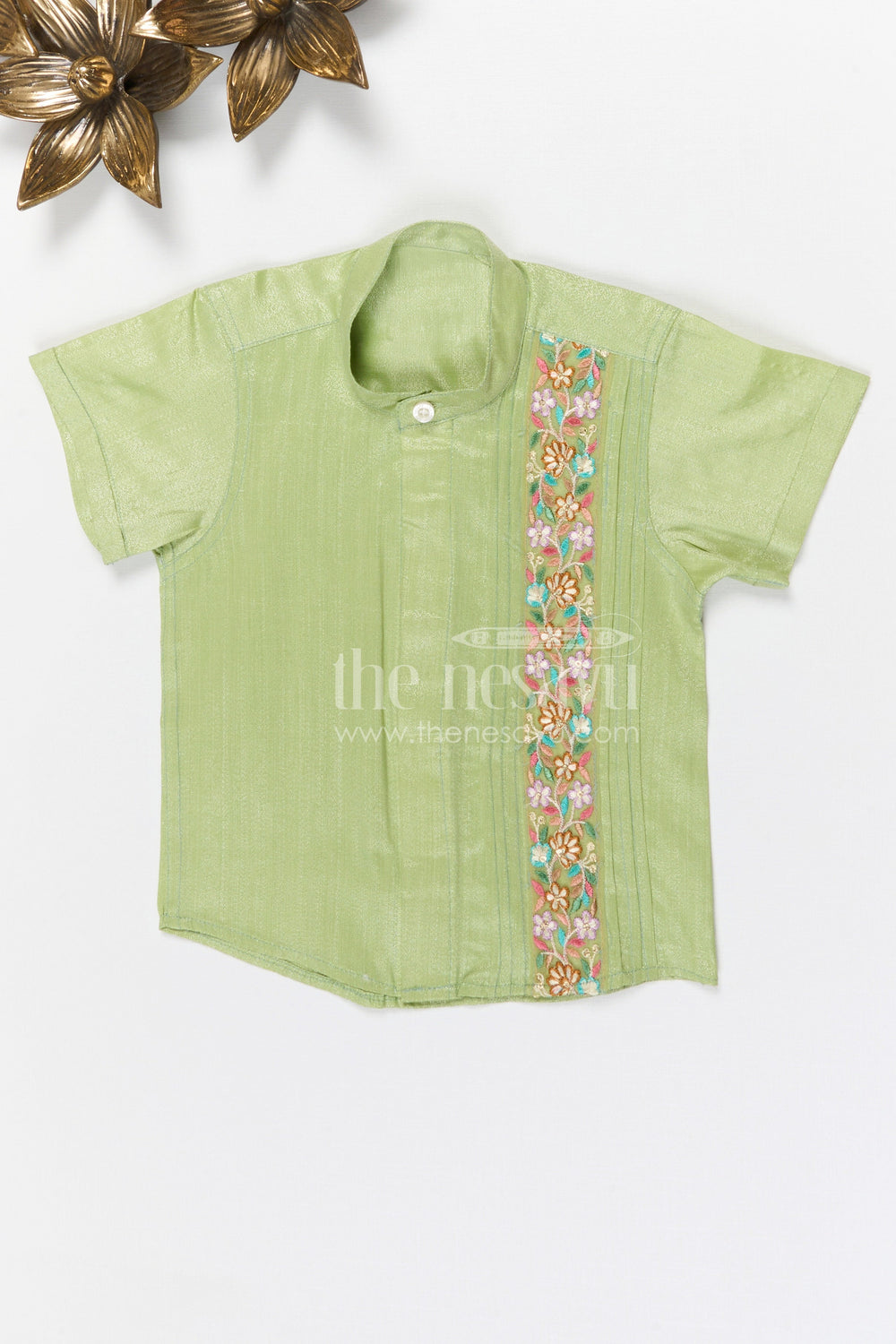 The Nesavu Boys Silk Shirt Boys Silk Shirt for Festive and Traditional Occasions Nesavu 14 (6M) / Green / Silk Blend BS407A-14 Nesavu boys tissue silk festive shirt with embroidered panel