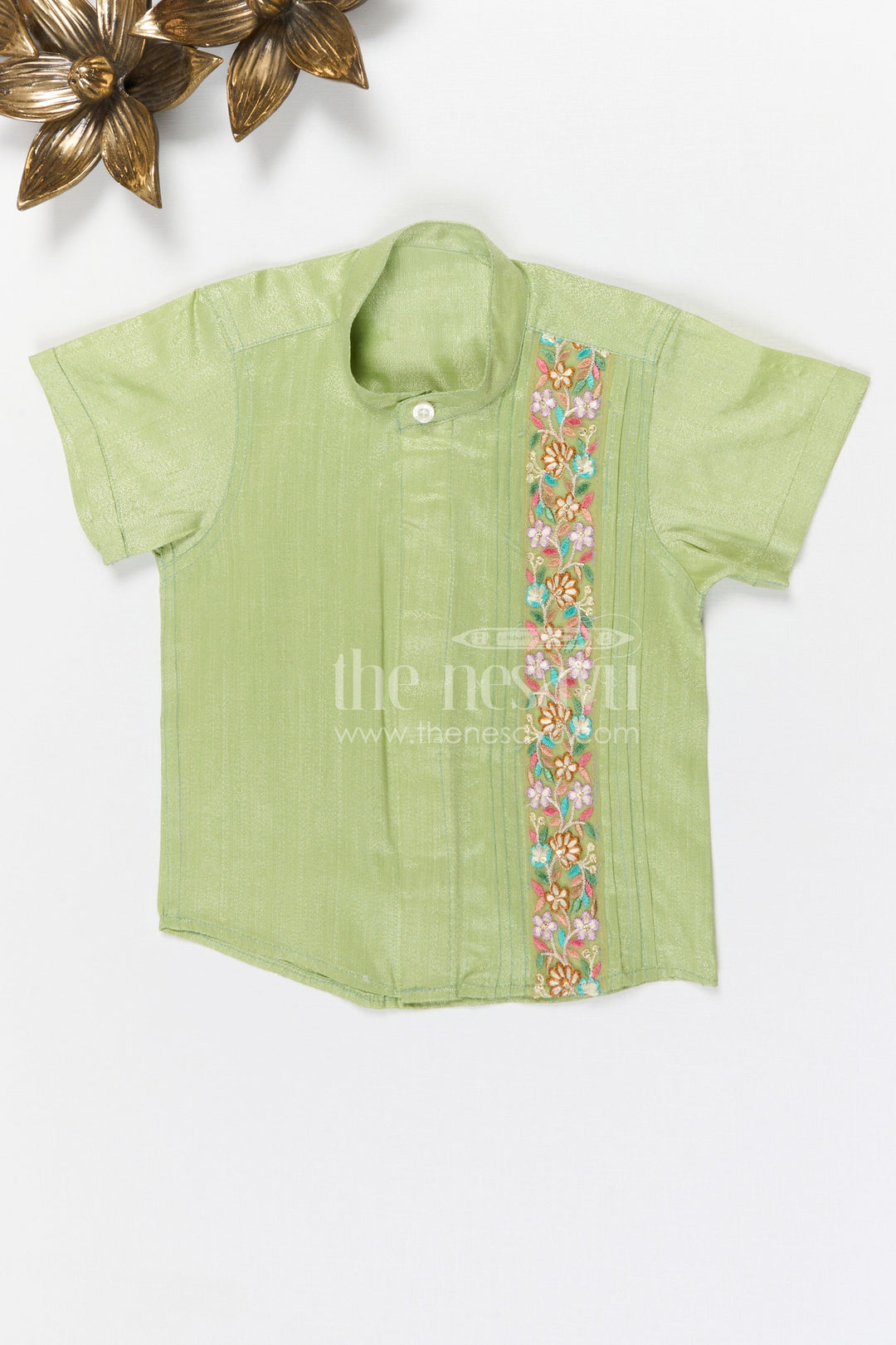 The Nesavu Boys Silk Shirt Boys Silk Shirt for Festive and Traditional Occasions Nesavu 14 (6M) / Green / Silk Blend BS407A-14 Nesavu boys tissue silk festive shirt with embroidered panel