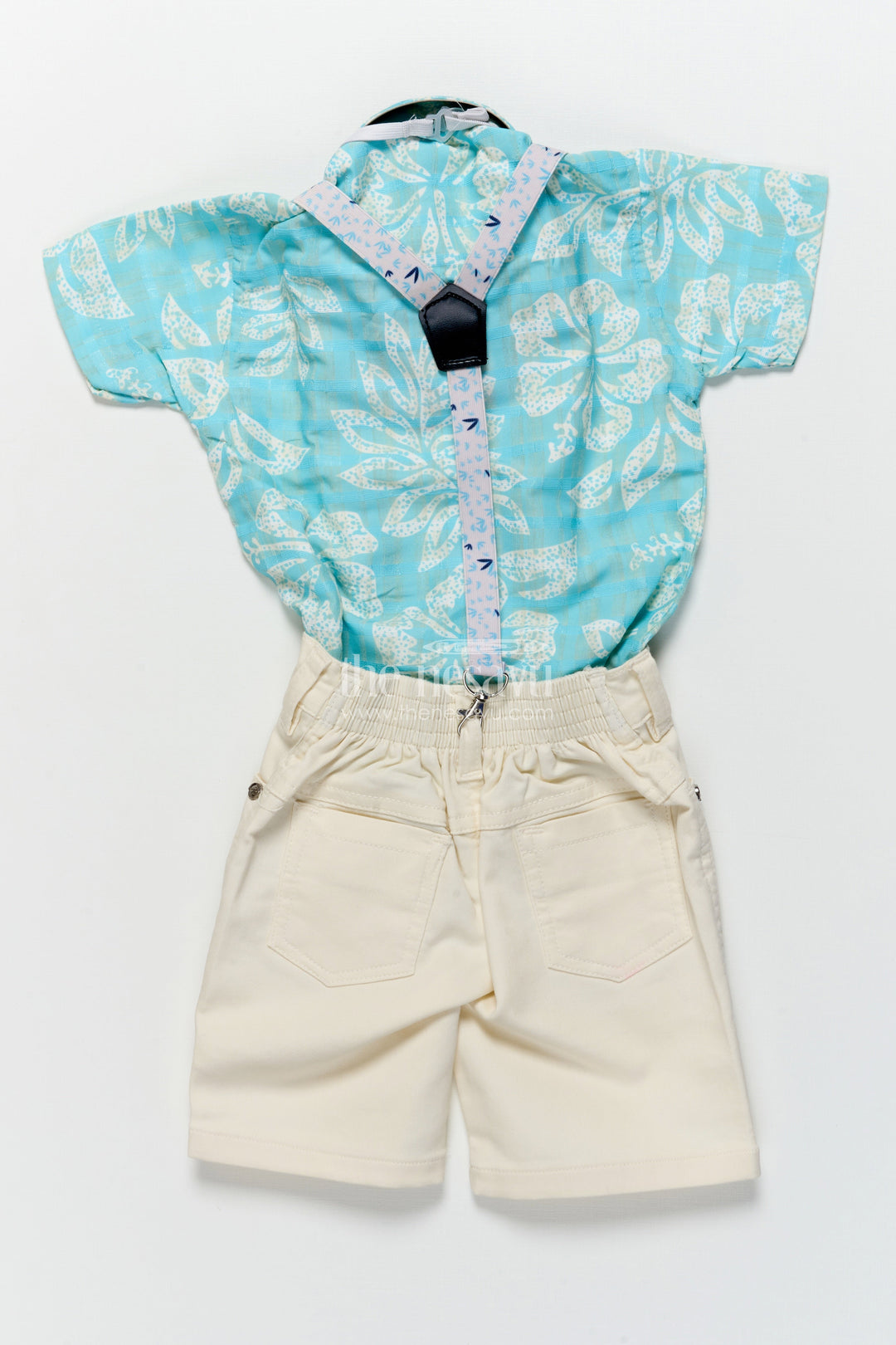 The Nesavu Boys Casual Set Boys Suspender Outfit Set with Leaf Print for Family Functions and Celebrations Nesavu Nesavu boys tropical digital print suspender set bow tie family events celebrations