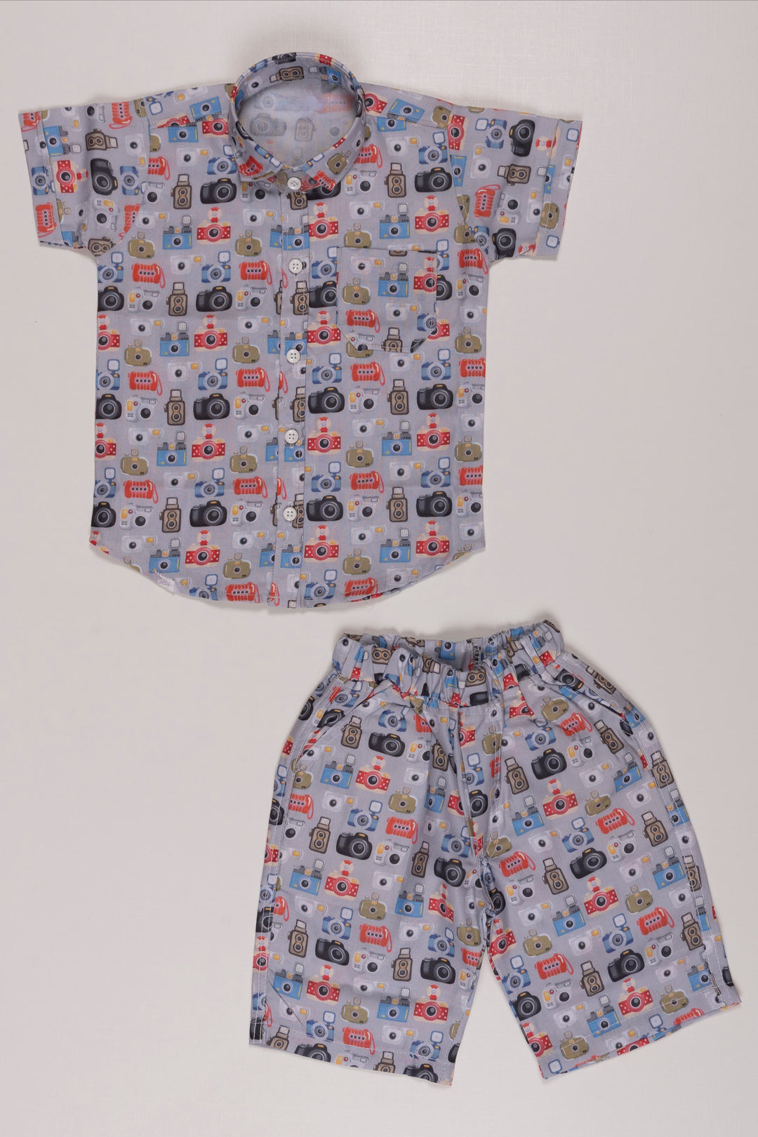 The Nesavu Boys Casual Set Boys Trendy Robots Print Co-ord Set: Casual and Fun Outfit for Everyday Wear Nesavu 16 (1Y) / Gray BCS004C-16 Printed Casual Co-ord Set for Boys | Comfortable Boys Everyday Clothing | The Nesavu