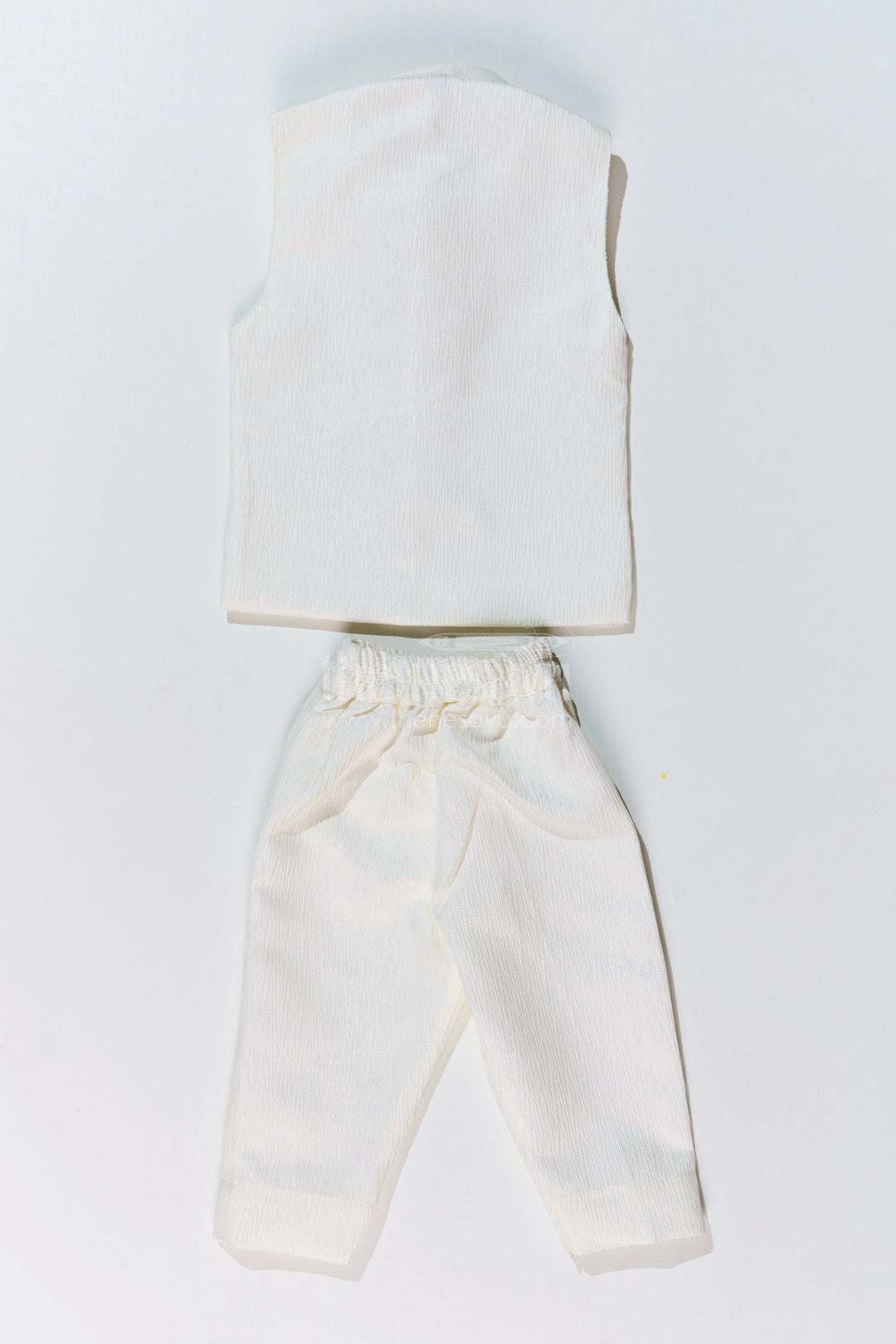 The Nesavu Boys Jacket Sets Boys Wedding Kurta with Jacket in Silk Blend with Designer Embroidery and Regal Detailing Nesavu Nesavu Boys Wedding Kurta Jacket Silk Blend Designer Embroidery Ornamental Brooch