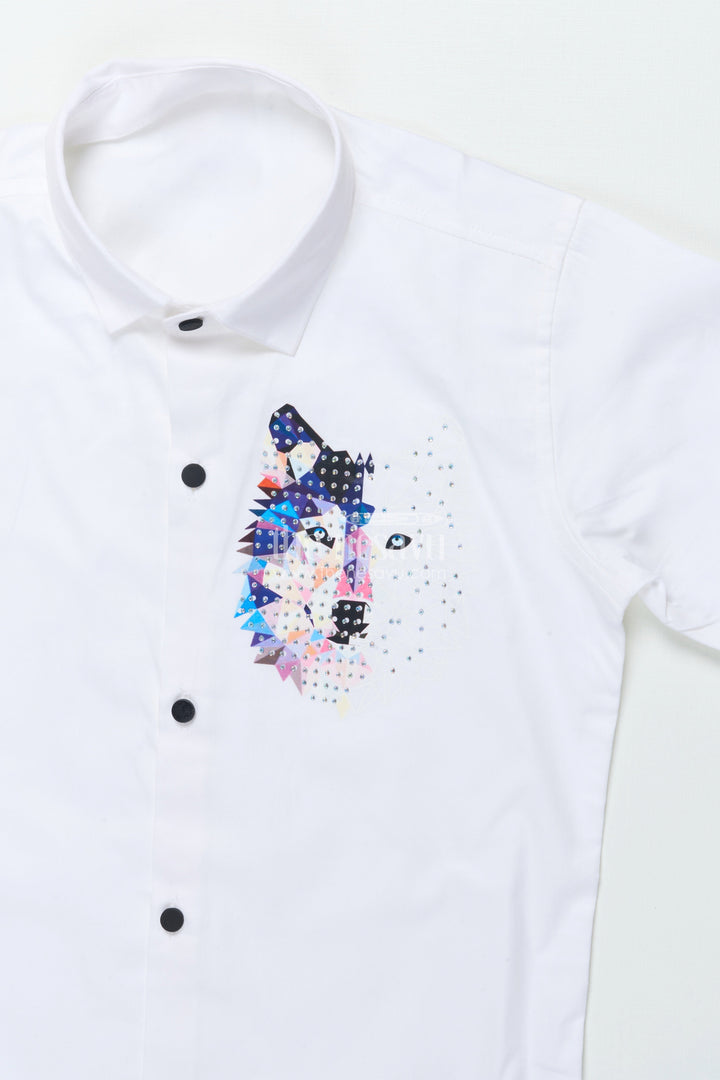 The Nesavu Boys Cotton Shirt Boys White Cotton Shirt with Multicolor Wolf Face Print Trendy Smart Casual Nesavu Boys white shirt multicolor wolf print cotton blend smart casual shirt