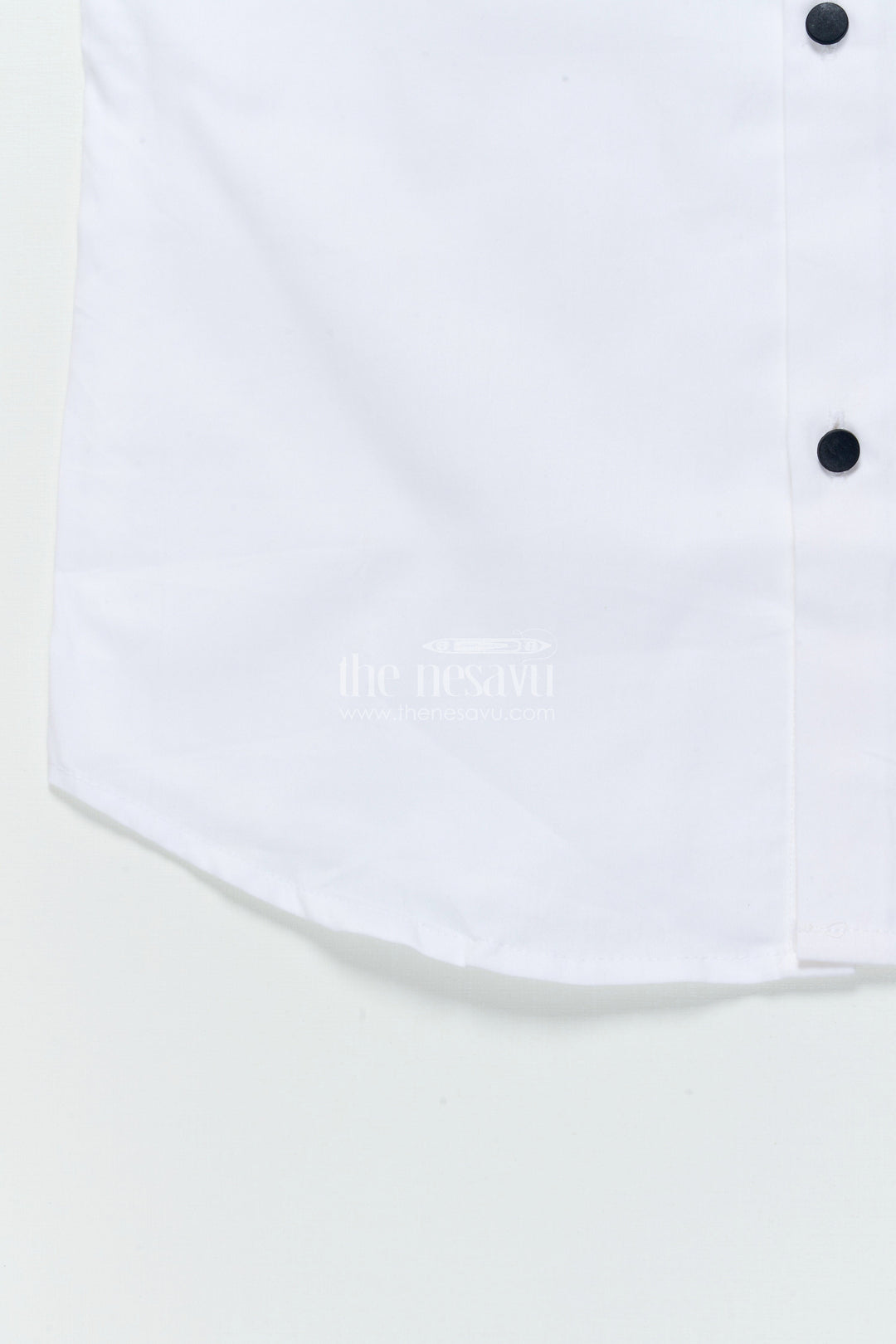 The Nesavu Boys Cotton Shirt Boys White Cotton Shirt with Multicolor Wolf Face Print Trendy Smart Casual Nesavu Boys white shirt multicolor wolf print cotton blend smart casual shirt