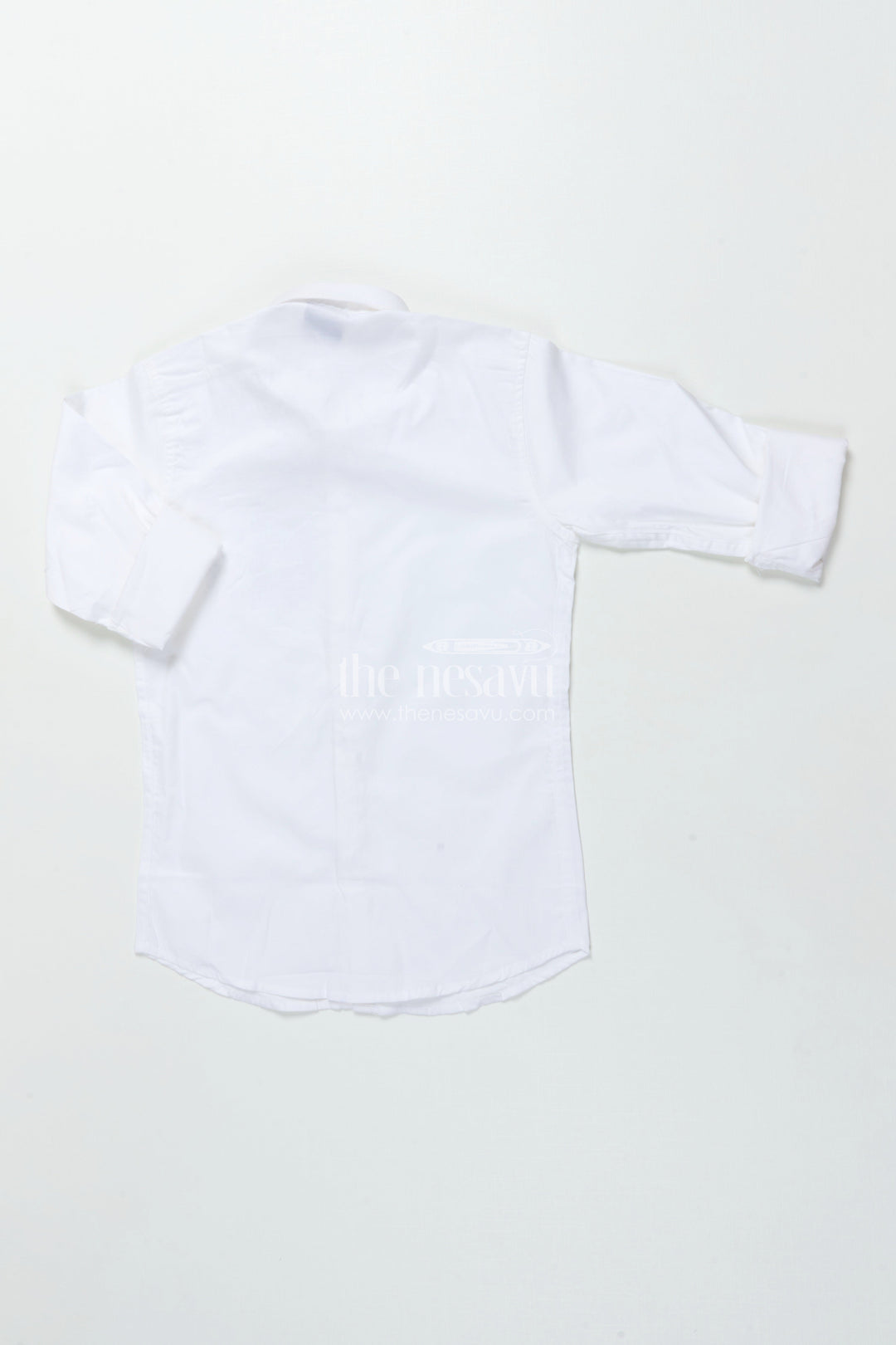 The Nesavu Boys Cotton Shirt Boys White Cotton Shirt with Multicolor Wolf Face Print Trendy Smart Casual Nesavu Boys white shirt multicolor wolf print cotton blend smart casual shirt