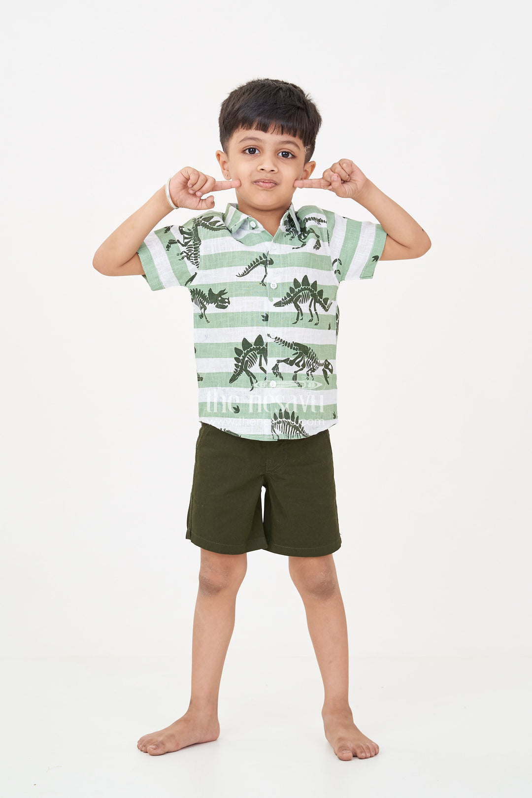 The Nesavu Boys Casual Set Casual Beach Dresses for Boys with Dinosaur Printed Shirt and Forest Green Cotton Shorts Nesavu 20 (3Y) / Green BCS253A-20 Boys Casual Beach Dresses Dinosaur Print Shirt Forest Green Shorts | The Nesavu