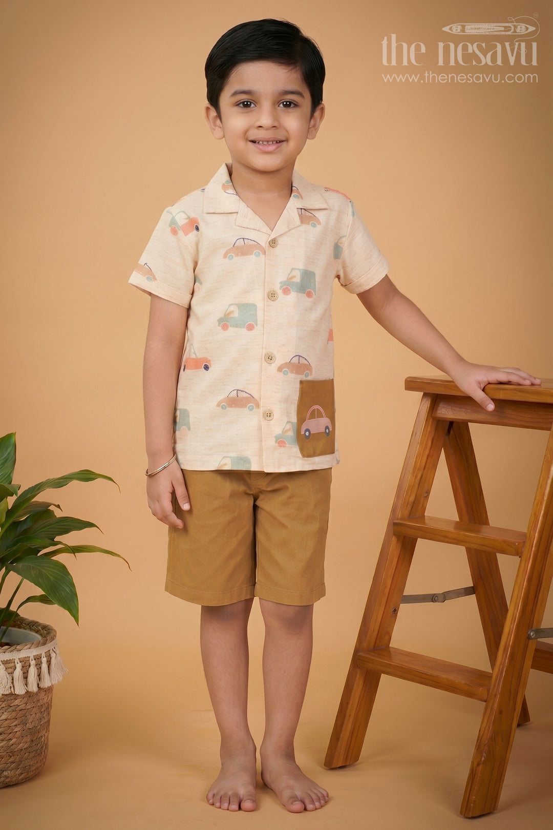 The Nesavu Boys Casual Set Casual Decent Dress for Boys with Car Printed Cotton Shirt and Mustard Shorts for Daywear Nesavu 20 (3Y) / Peach BCS255A-20 Boys Casual Decent Dress Car Print Shirt Mustard Cotton Shorts | The Nesavu